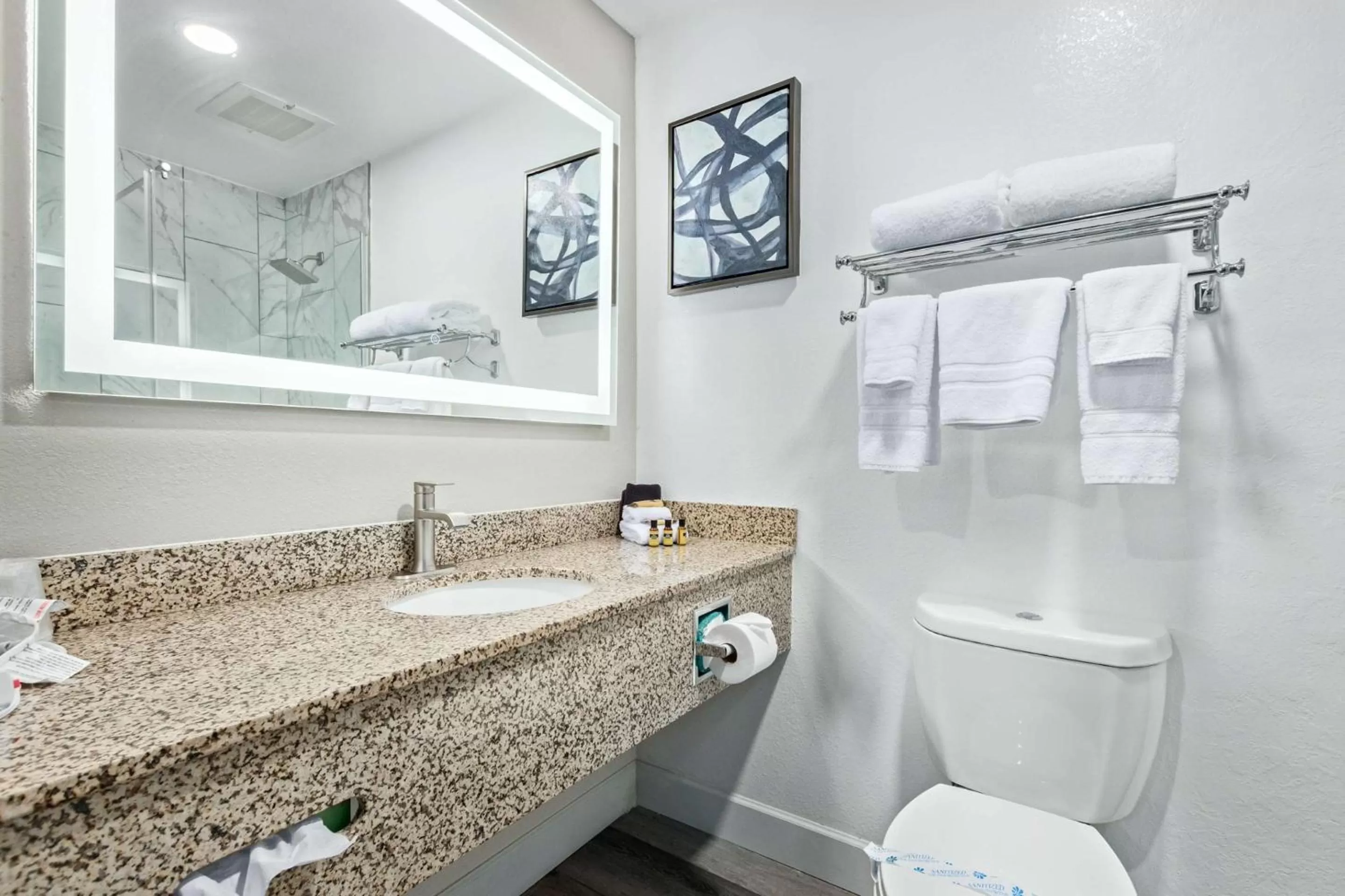 Bathroom in Fountain Park Hotel BW Signature Collection