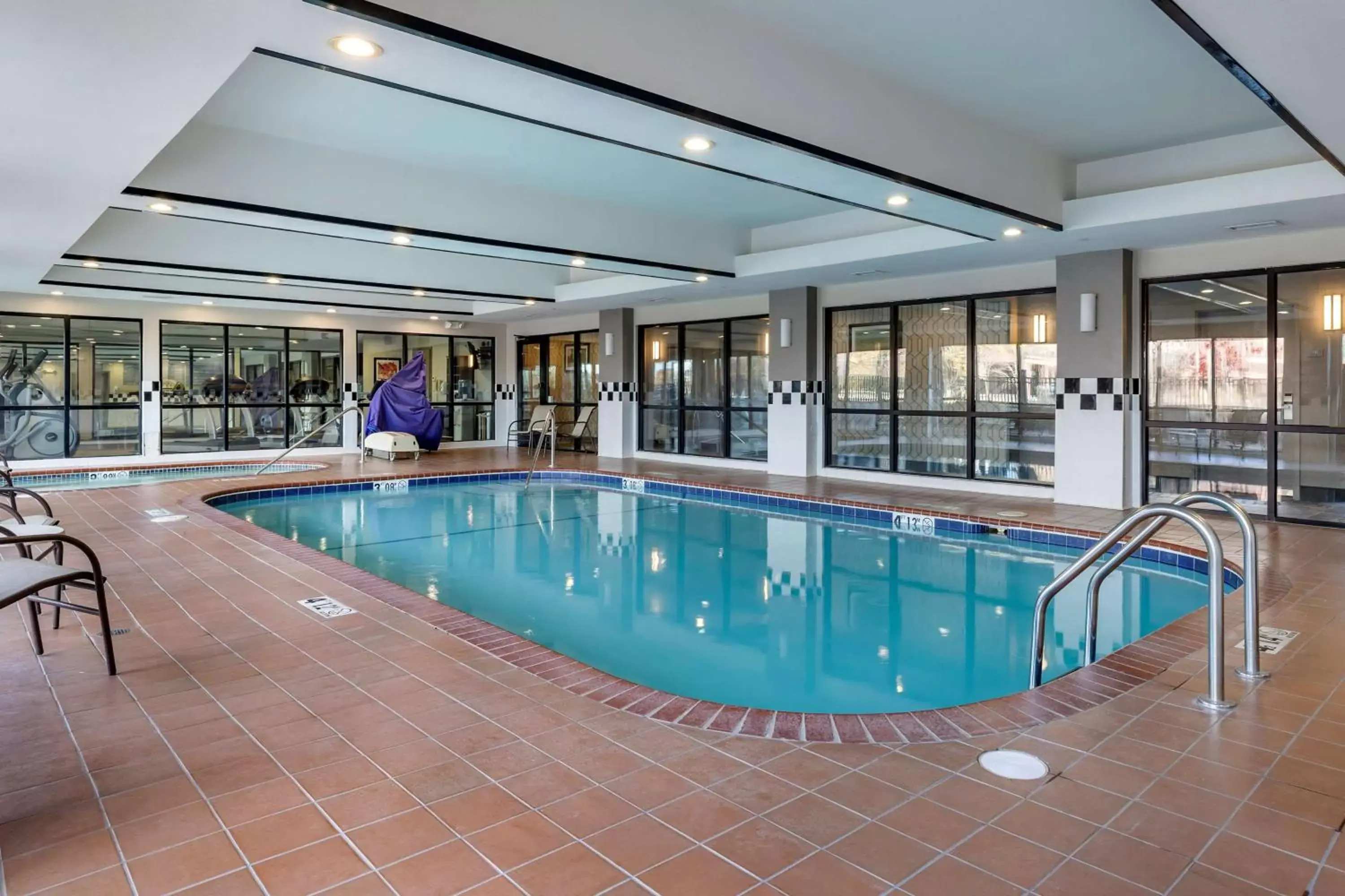 Activities, Swimming Pool in Best Western Plus Castlerock Inn & Suites