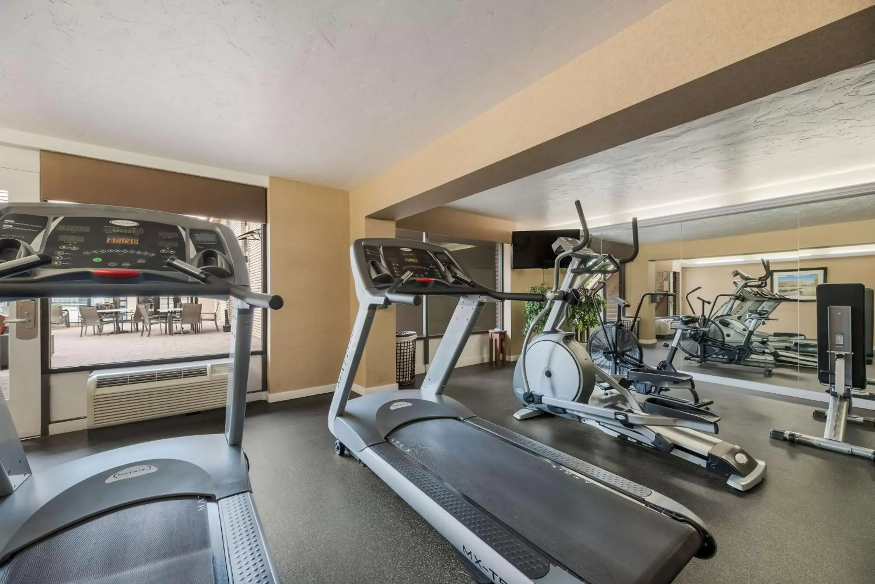 Spa and wellness centre/facilities, Fitness Center/Facilities in Best Western Town and Country Inn