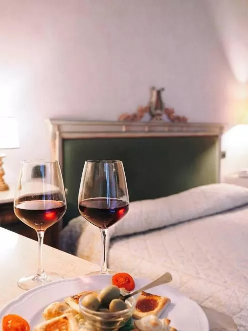 Alcoholic drinks, Bed in Relais Ducale