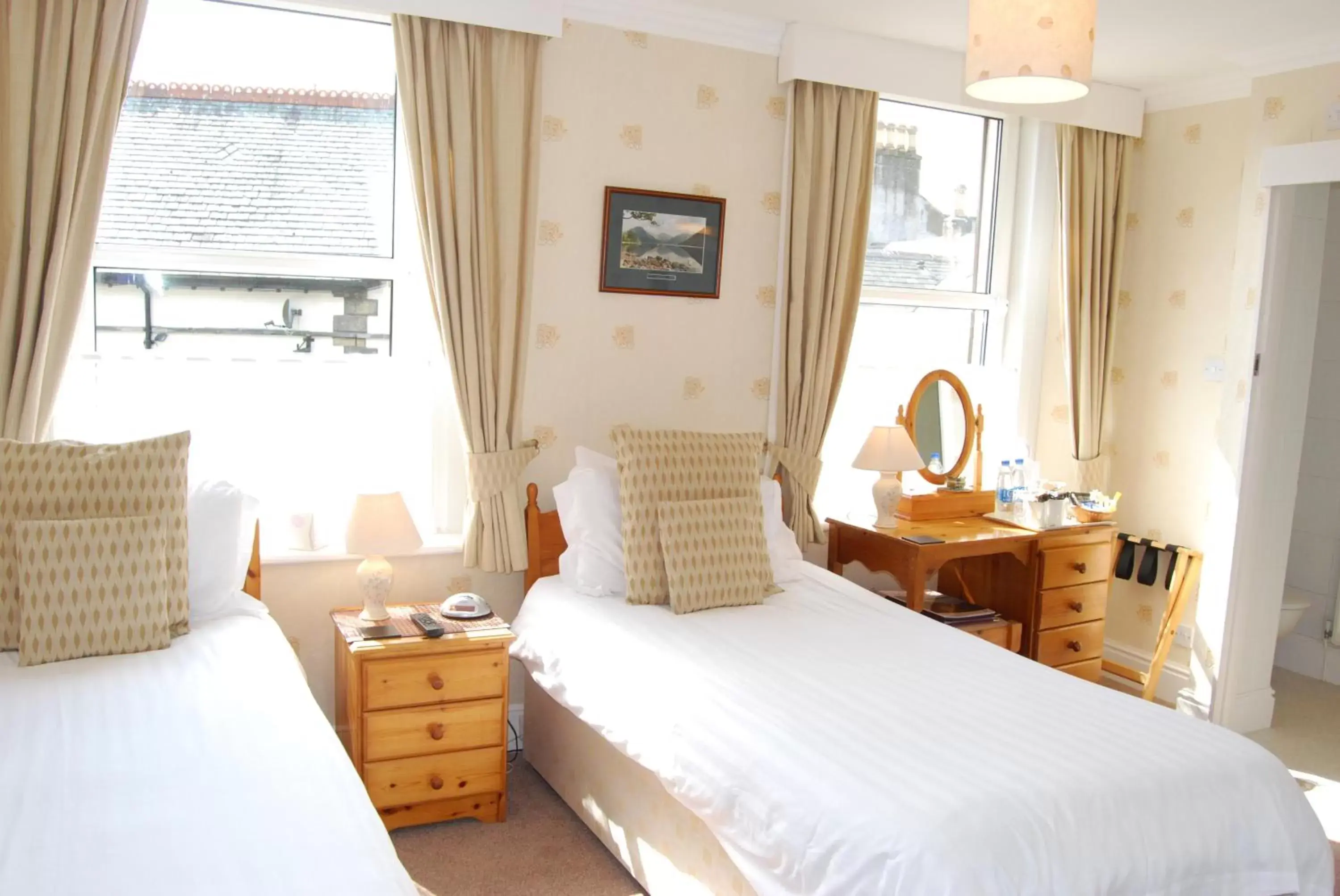 Day, Bed in Beckside Guest House Keswick