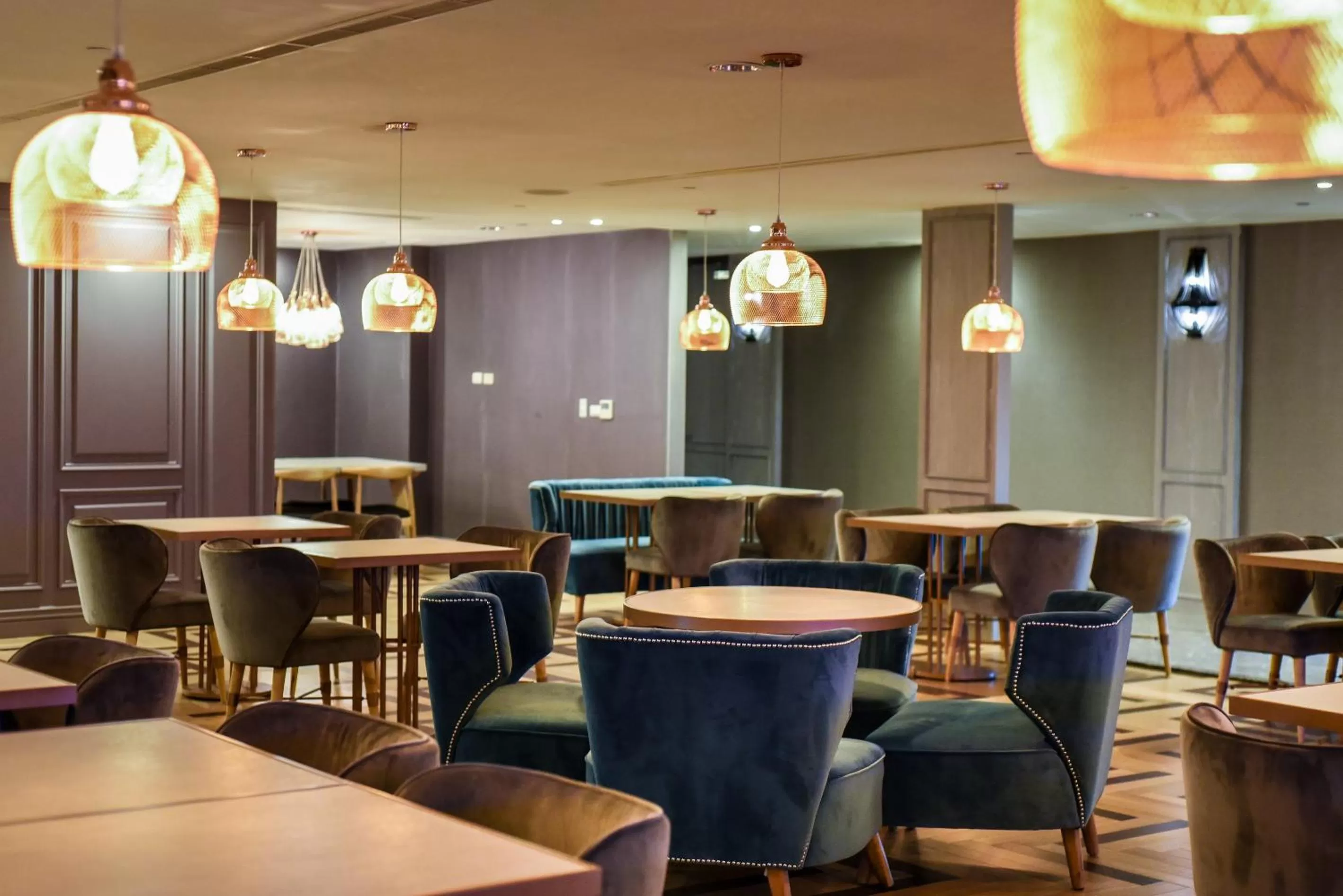 Restaurant/places to eat in FX Hotel Tainan