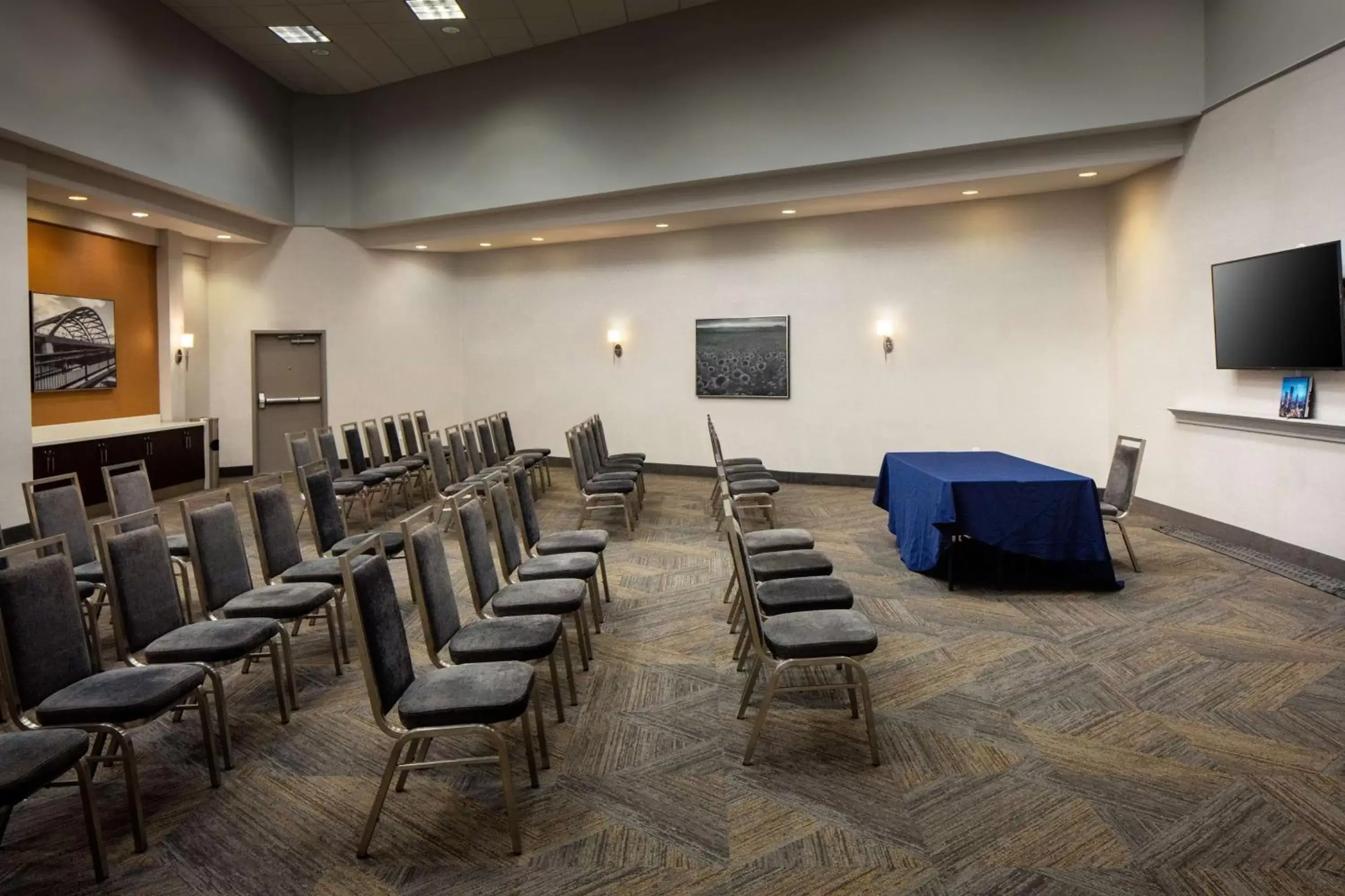 Meeting/conference room in Hampton Inn & Suites Parker