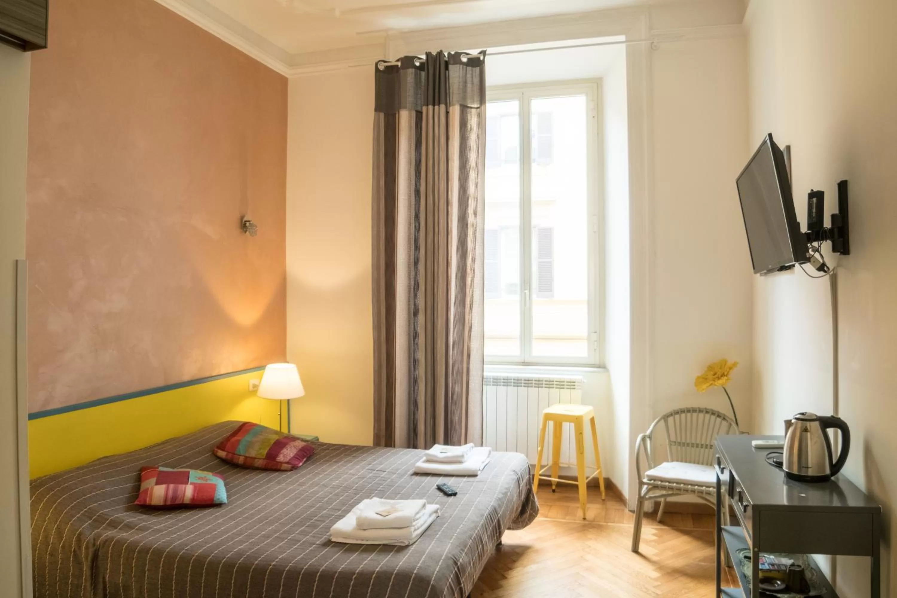 TV and multimedia, Bed in Sesto Suites Central