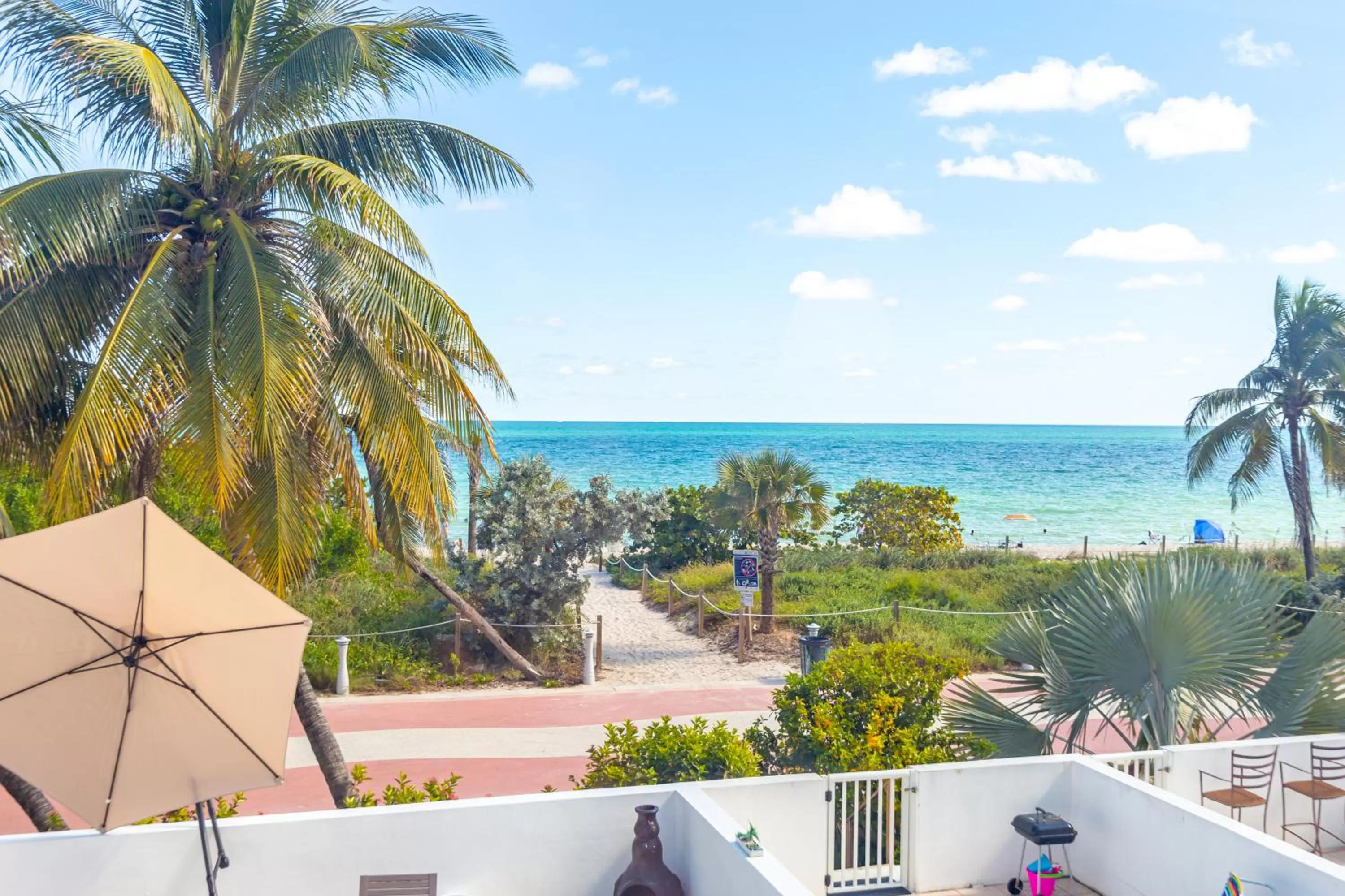 Nearby landmark, Sea View in Girasole Rentals