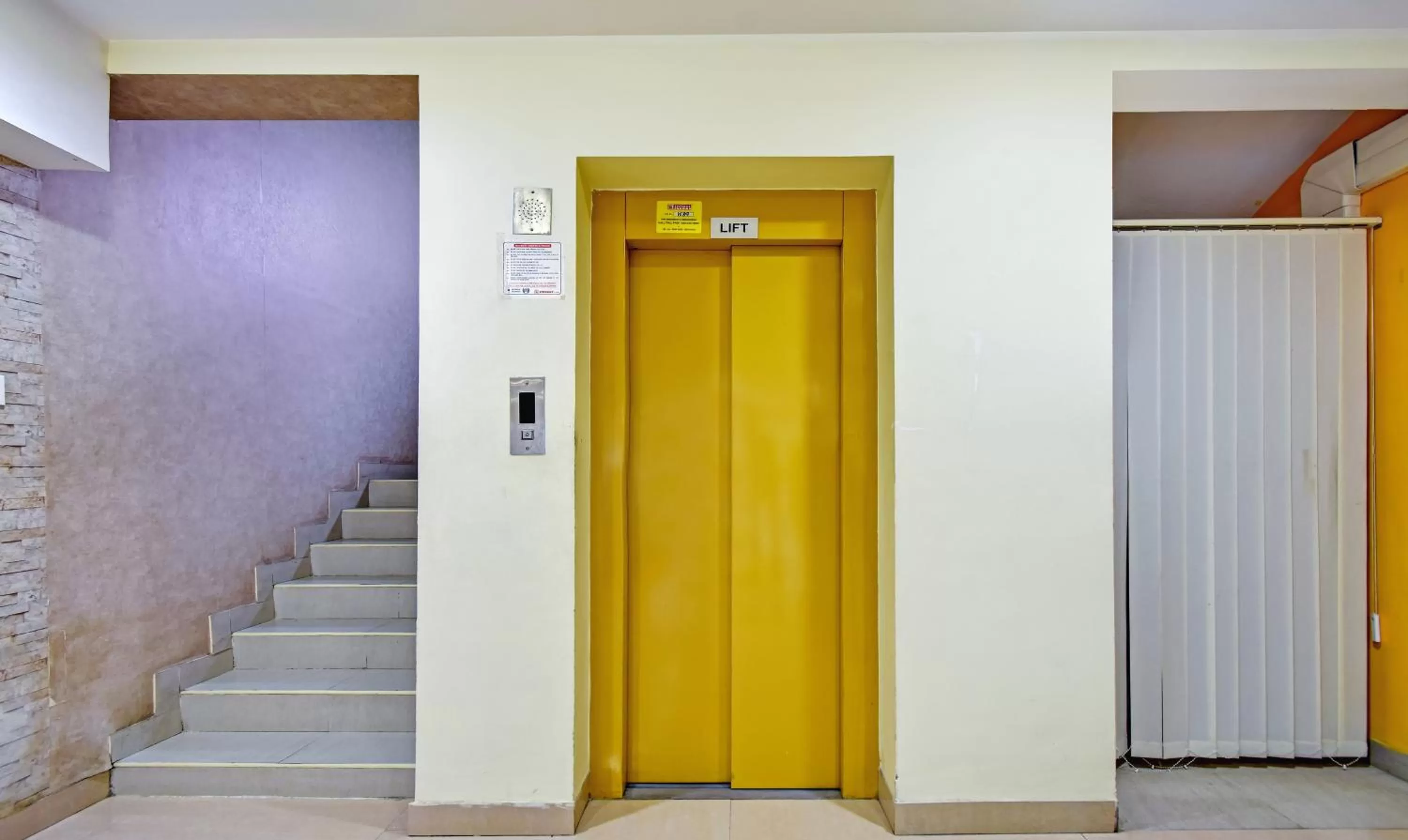 elevator in Treebo Vapr Guindy Ekkatuthangal