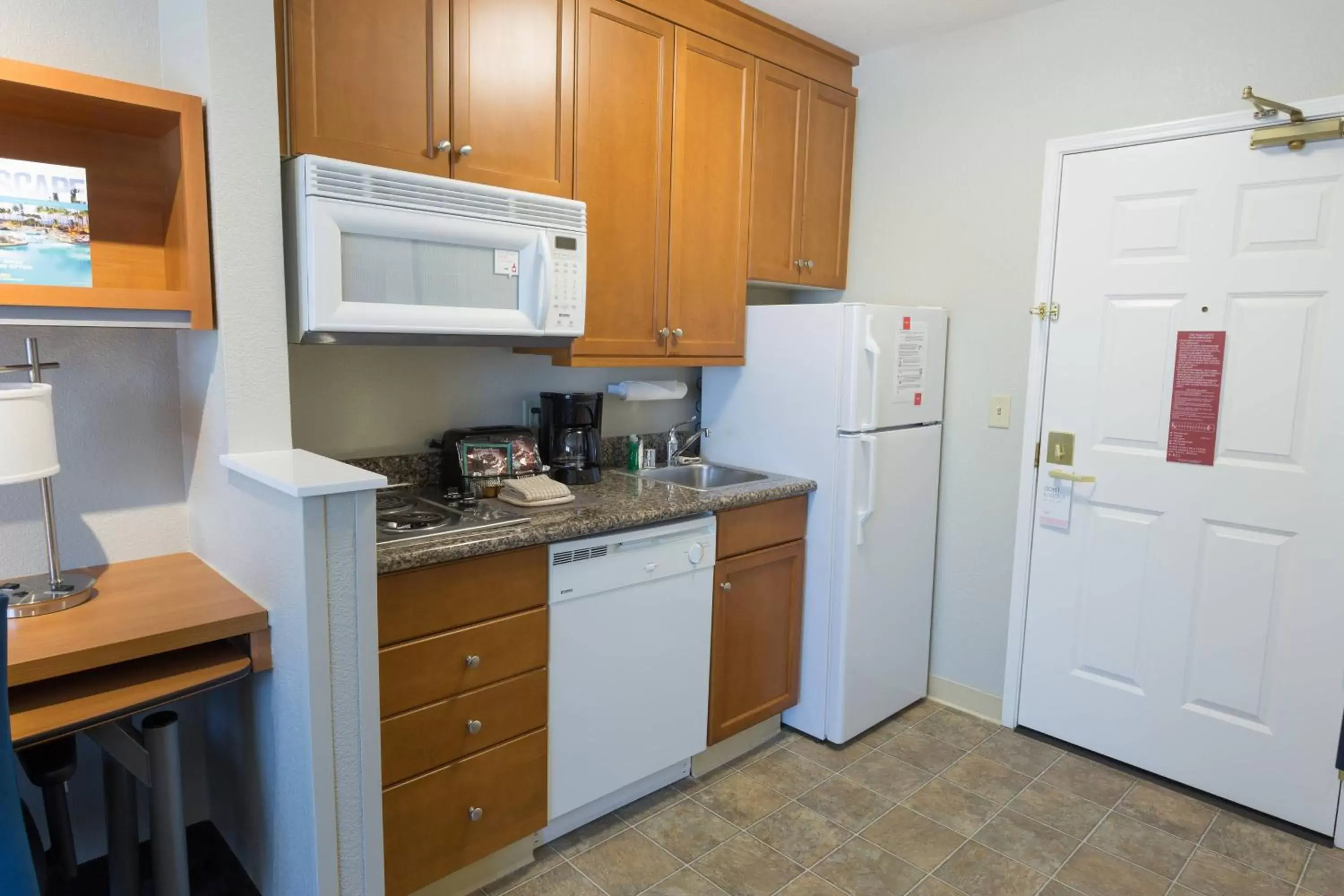 Kitchen or kitchenette, Kitchen/Kitchenette in TownePlace Suites Sunnyvale Mountain View