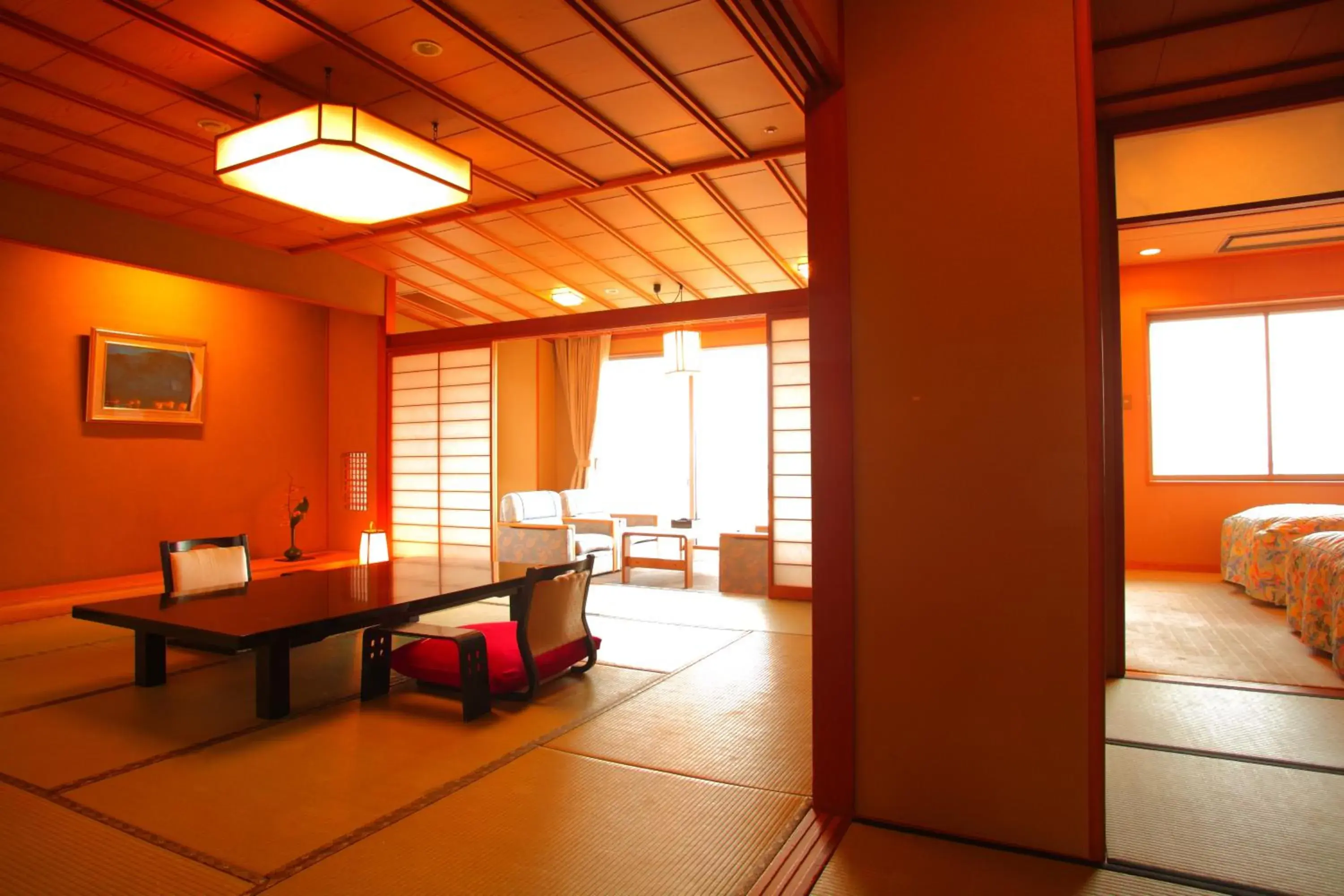 Photo of the whole room, Seating Area in Himi Onsenkyo Eihokaku