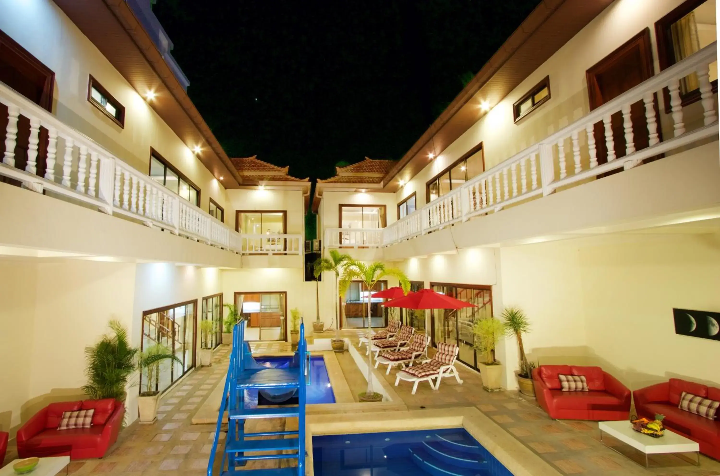 Swimming Pool in Avoca Pool Villas