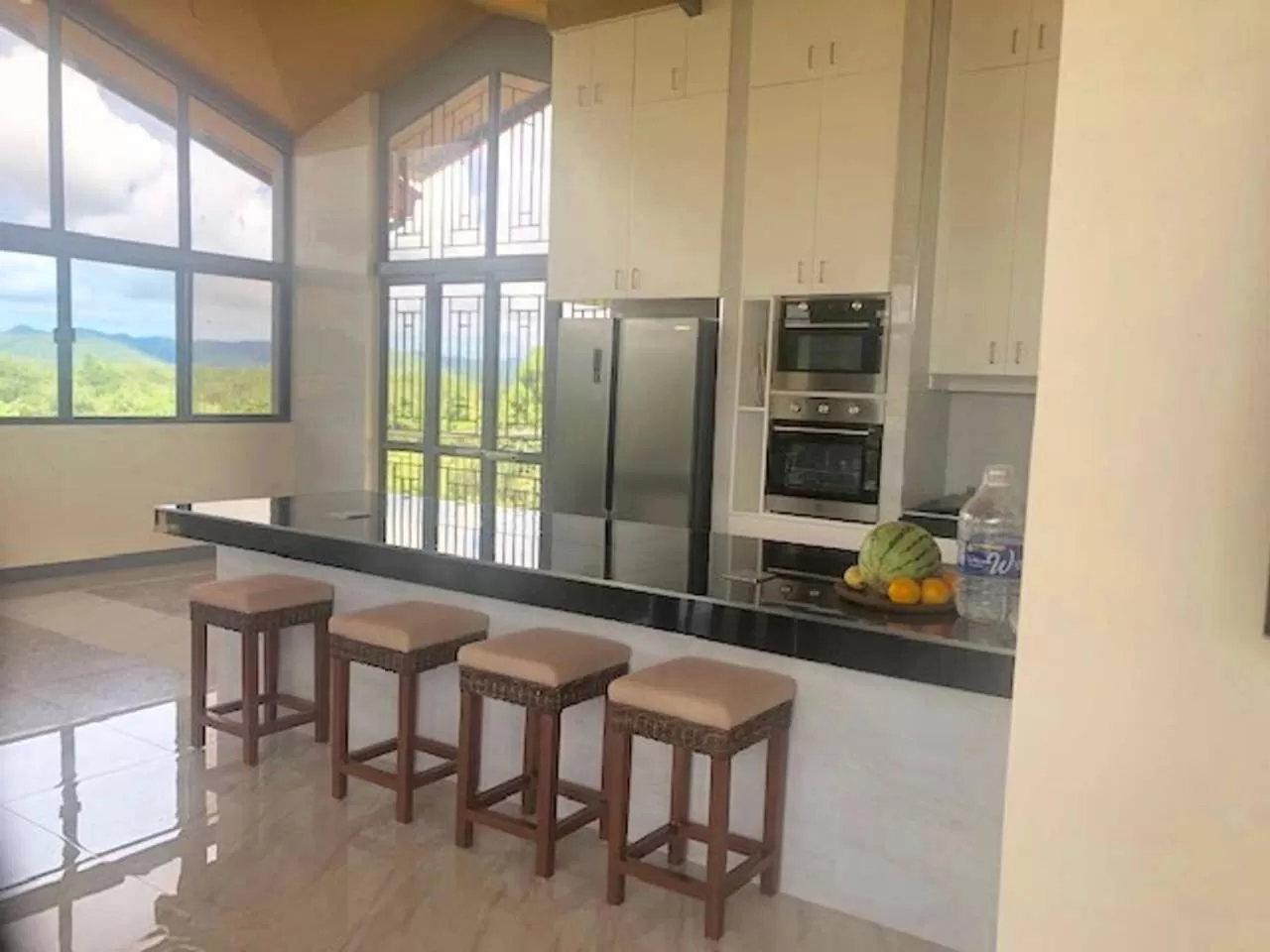 Restaurant/places to eat in Bella Villa Coron