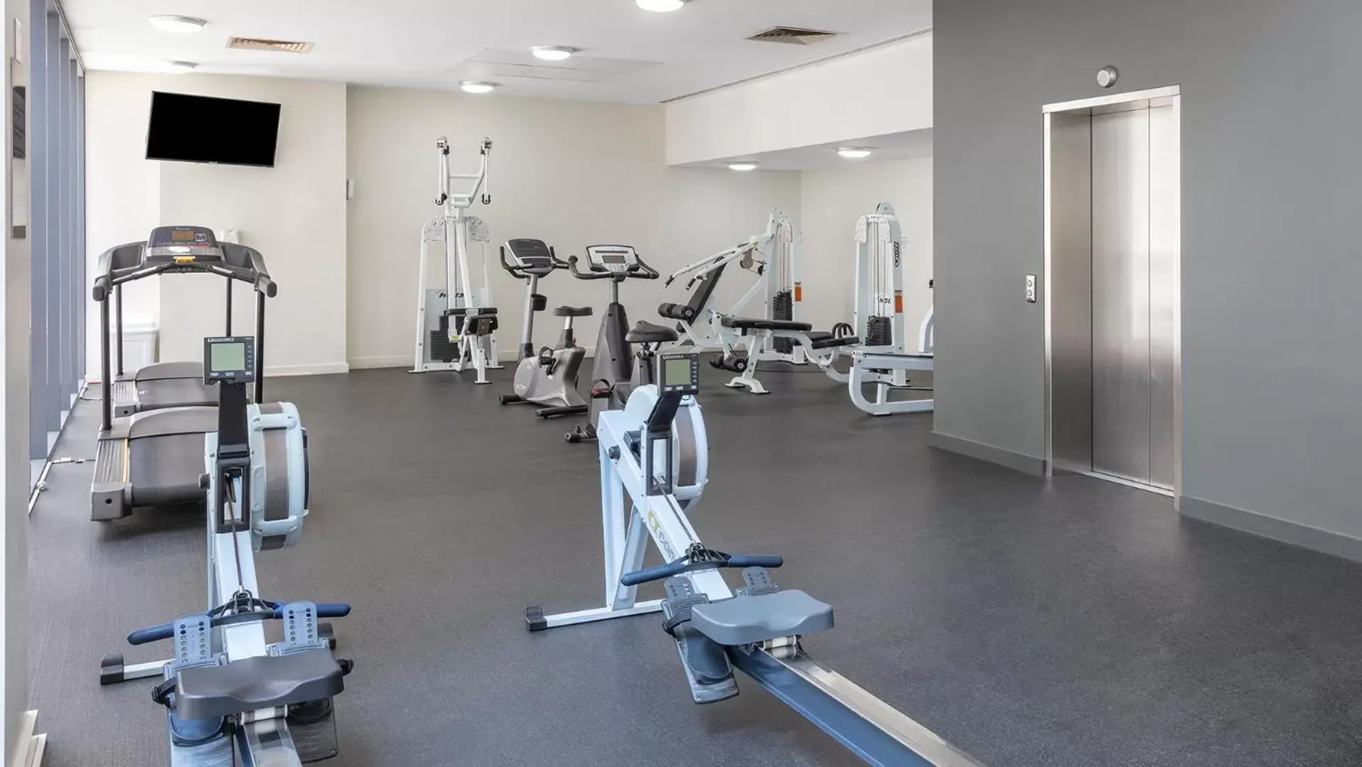Fitness centre/facilities, Fitness Center/Facilities in Oaks Brisbane on Charlotte Suites
