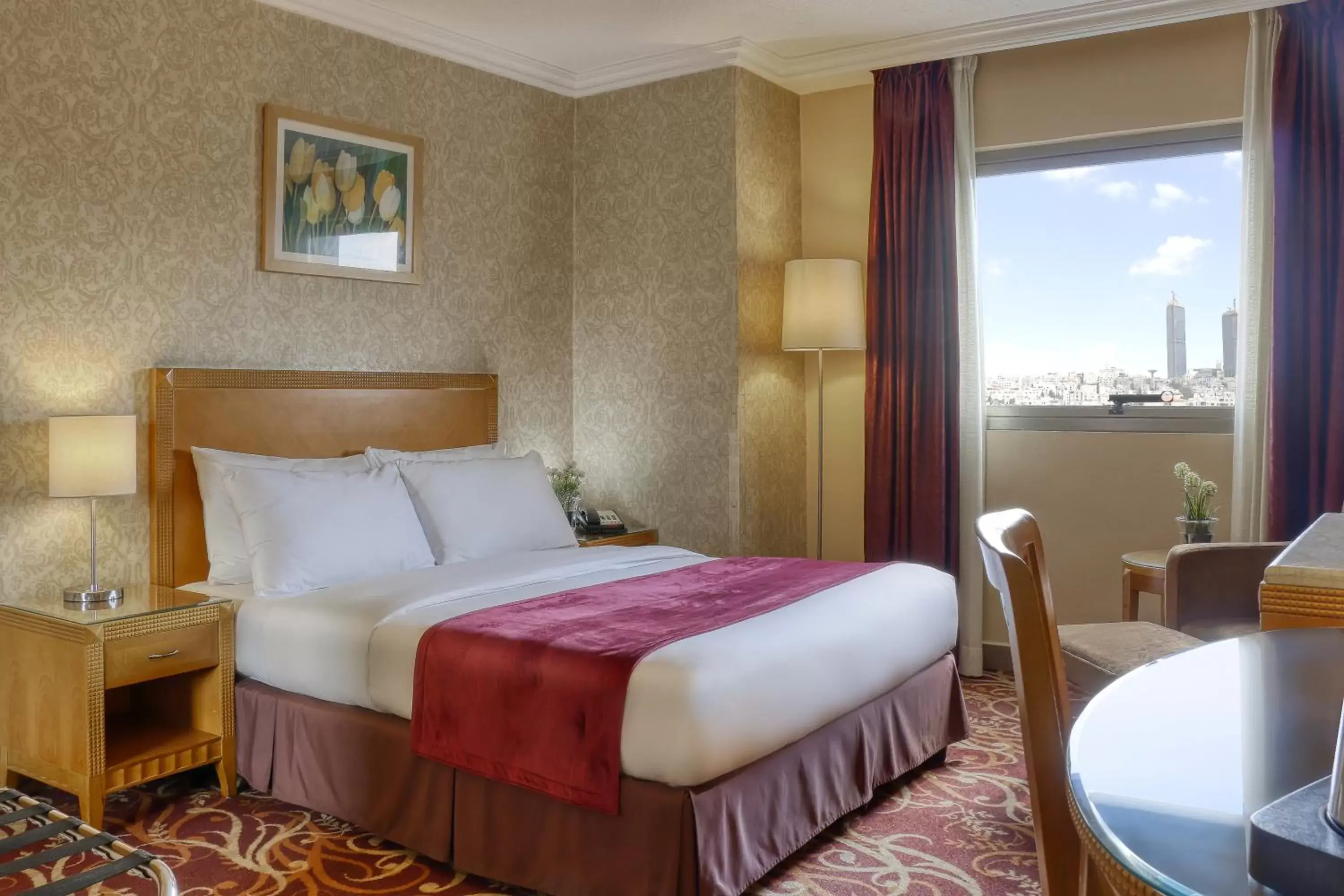 Bedroom, Bed in Geneva Hotel
