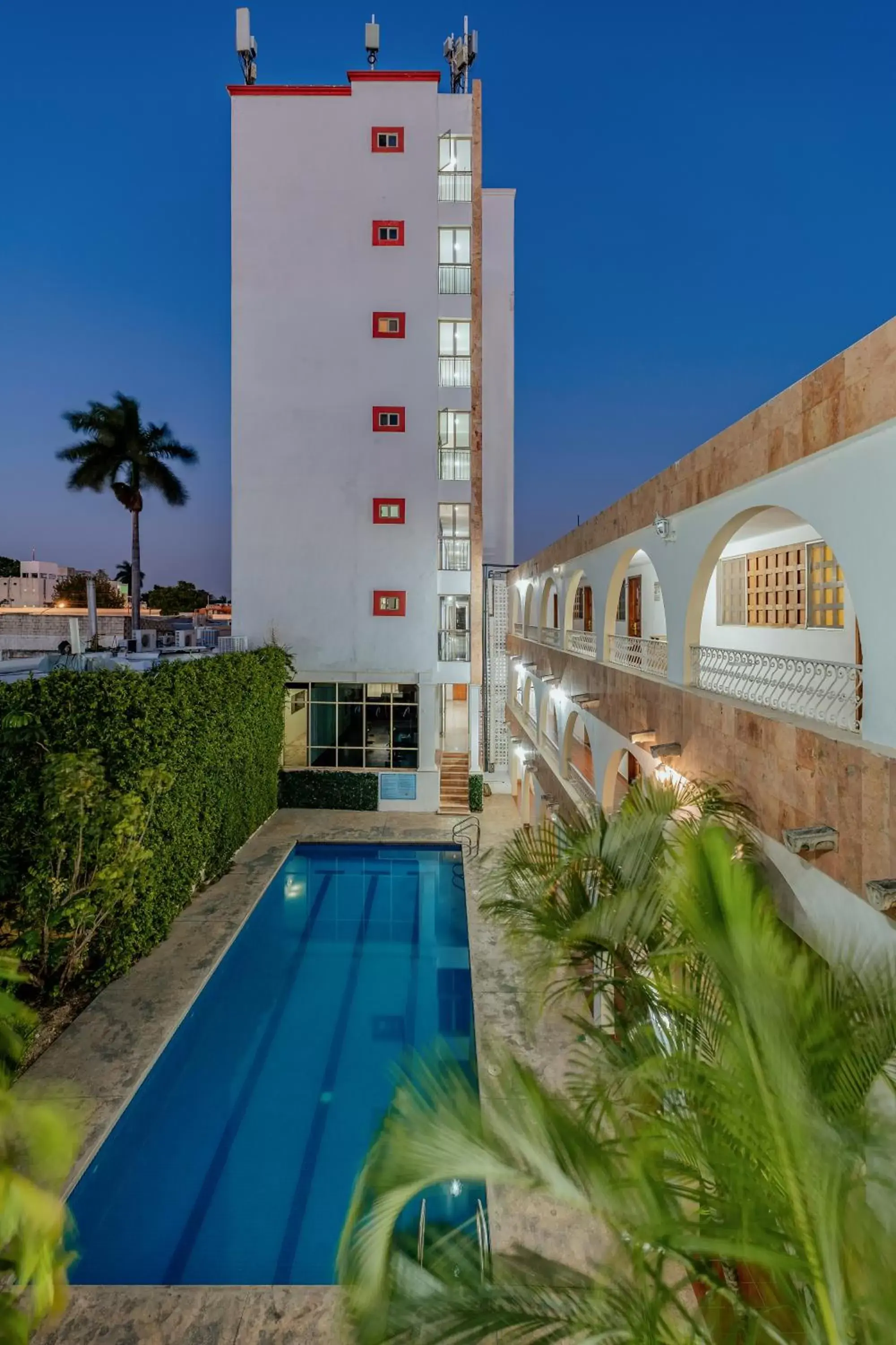 Inner courtyard view, Swimming Pool in Hotel Maya Yucatan