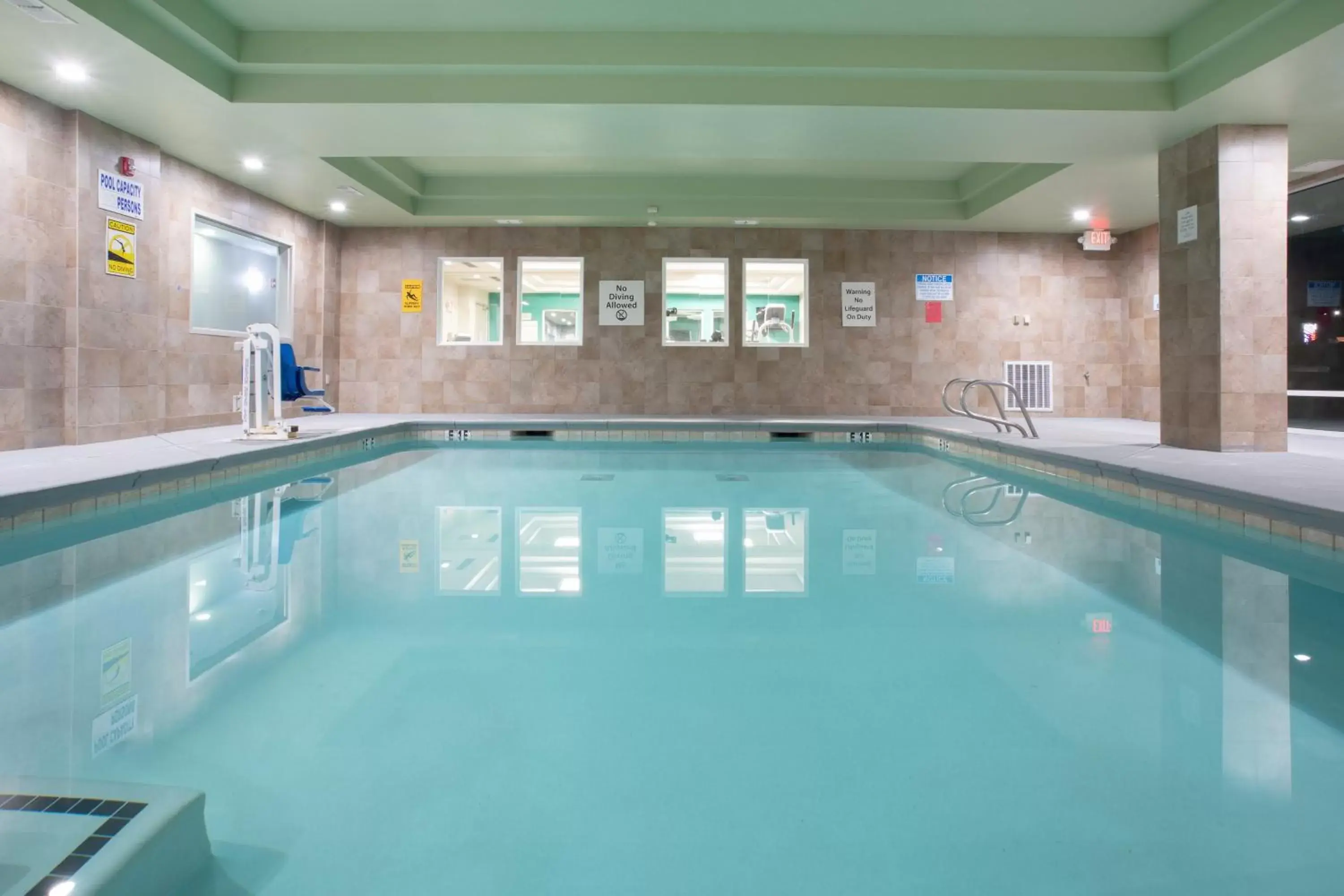 Swimming Pool in Holiday Inn Express Yreka-Shasta Area, an IHG Hotel