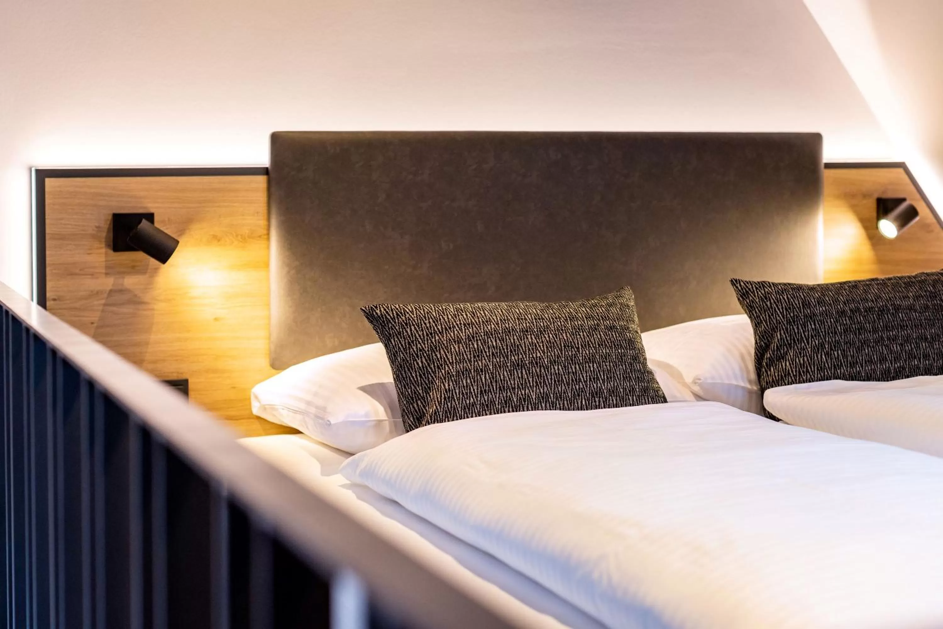 Bed in BOLLWERK Lifestyle Hotel, automatisiertes Hotel mit Self Check In