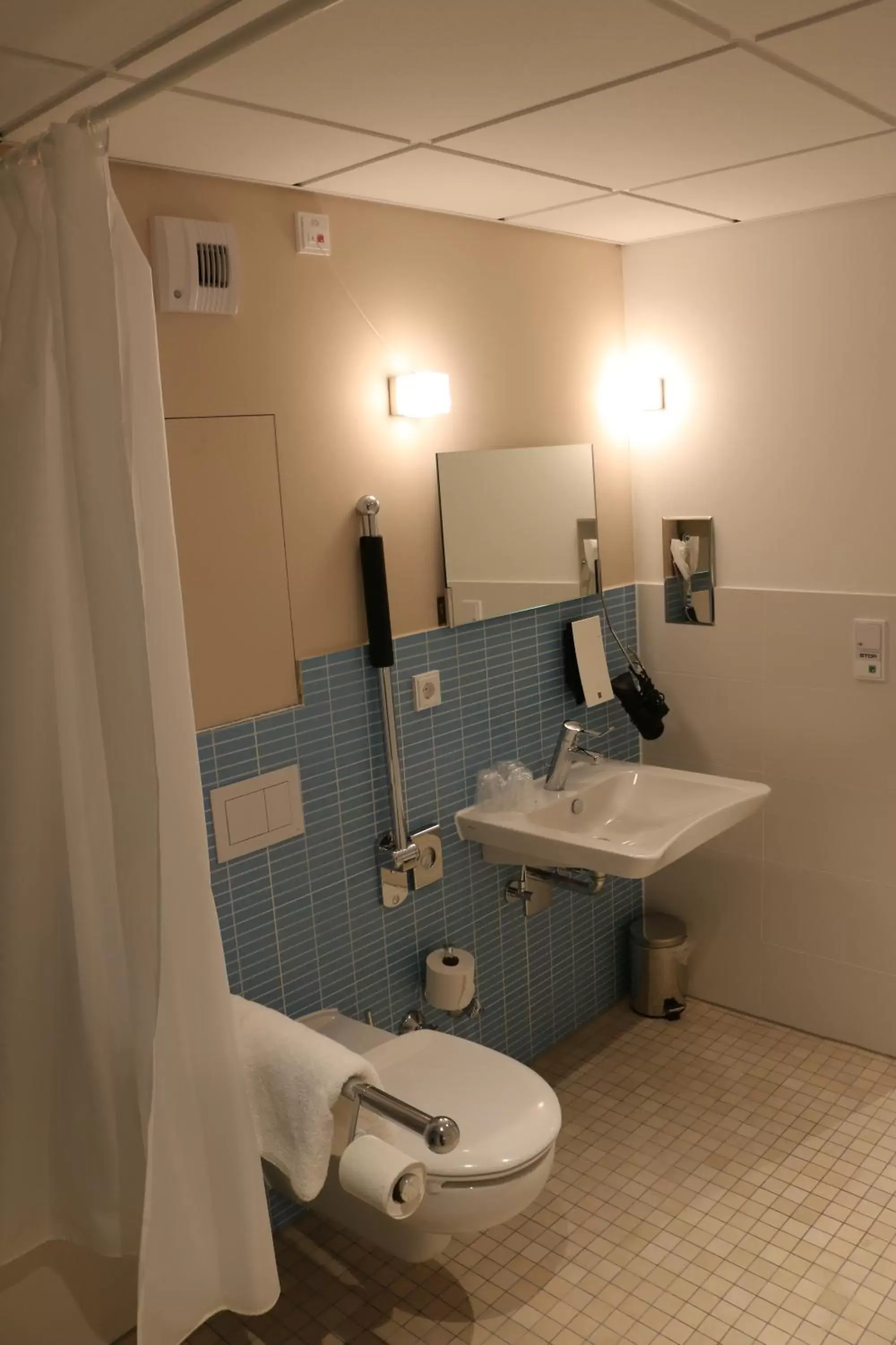 Shower, Bathroom in IBB Hotel Paderborn