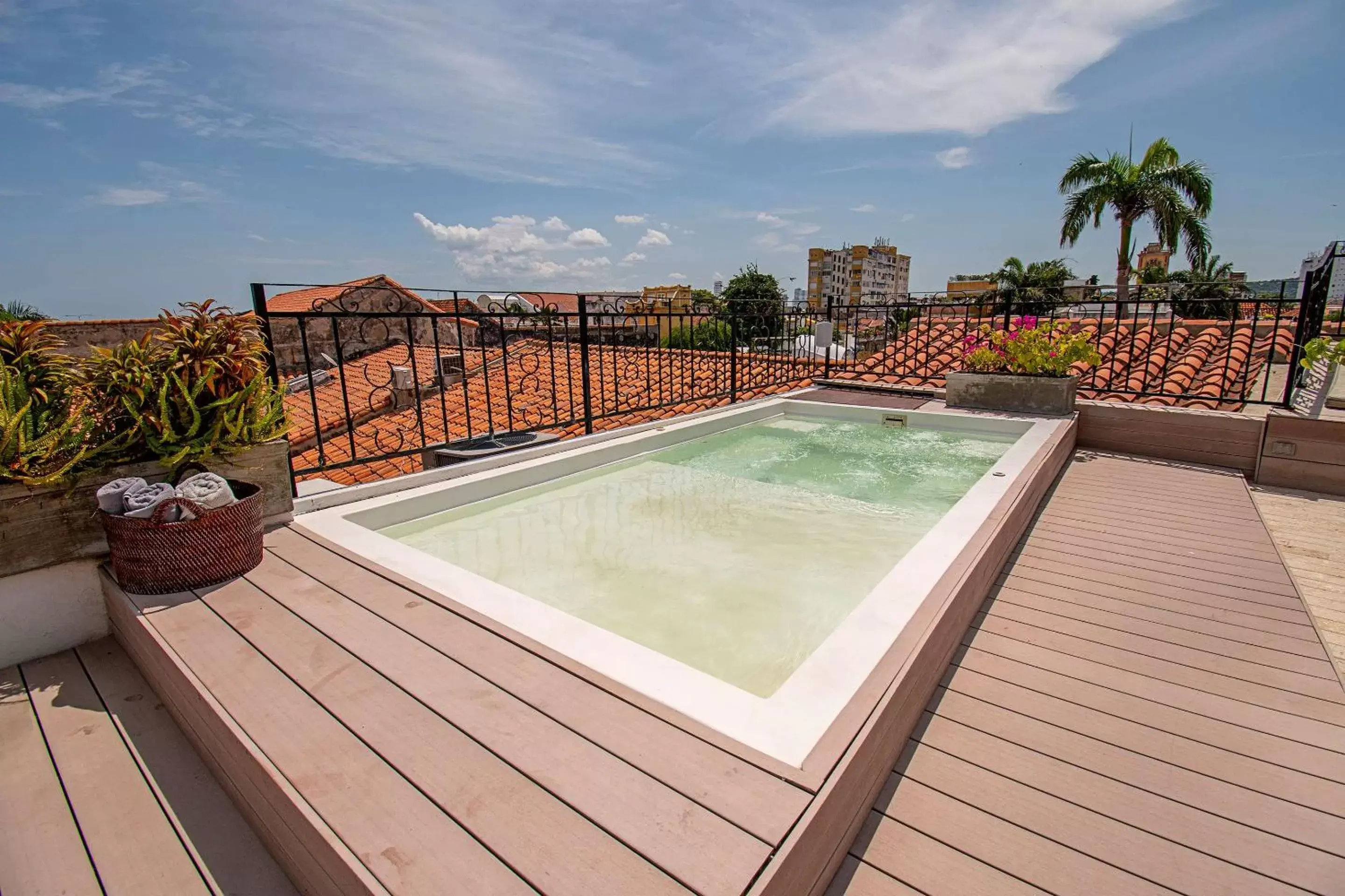 Solarium, Swimming Pool in Hotel Casa La Factoria by Faranda Boutique, a member of Radisson Individuals