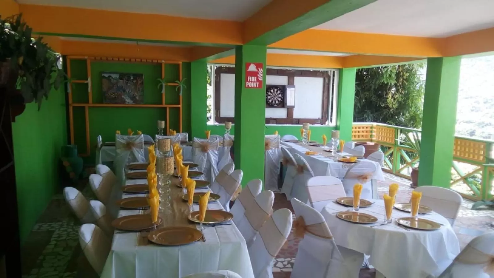 Restaurant/places to eat in Villa Des Pitons