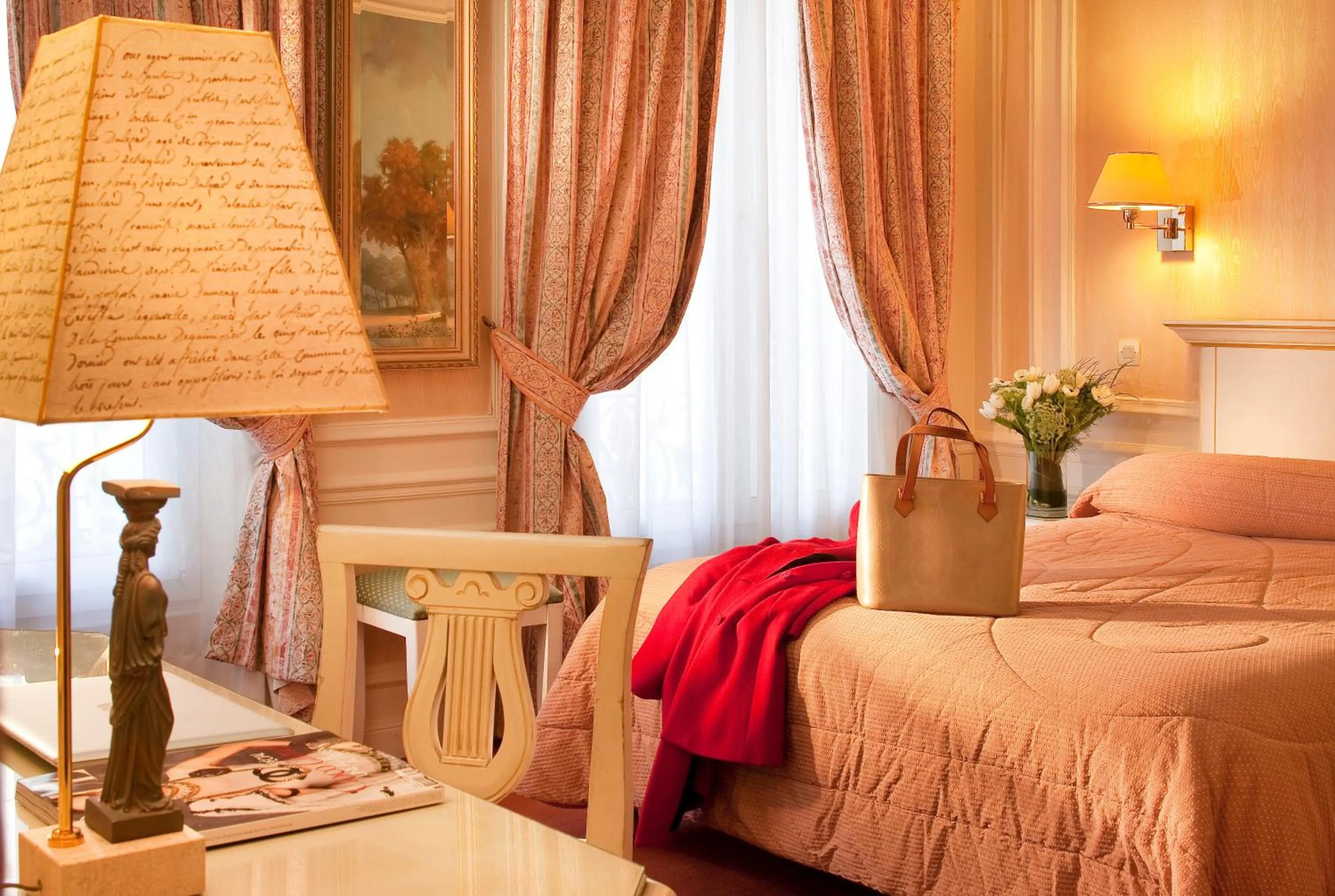 Bedroom, Bed in Hotel & Spa Saint-Jacques