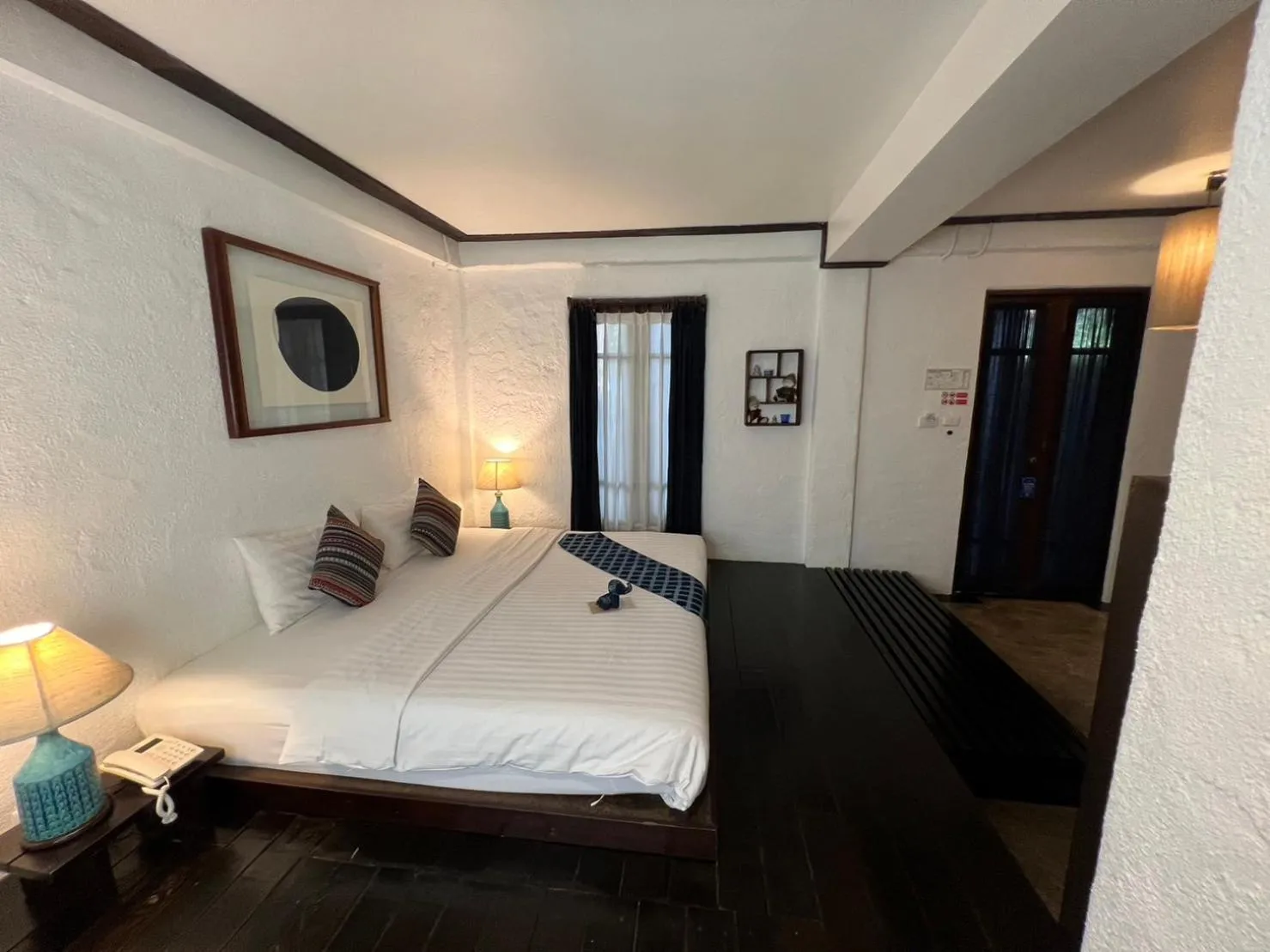 Property building, Bed in Banthai Village