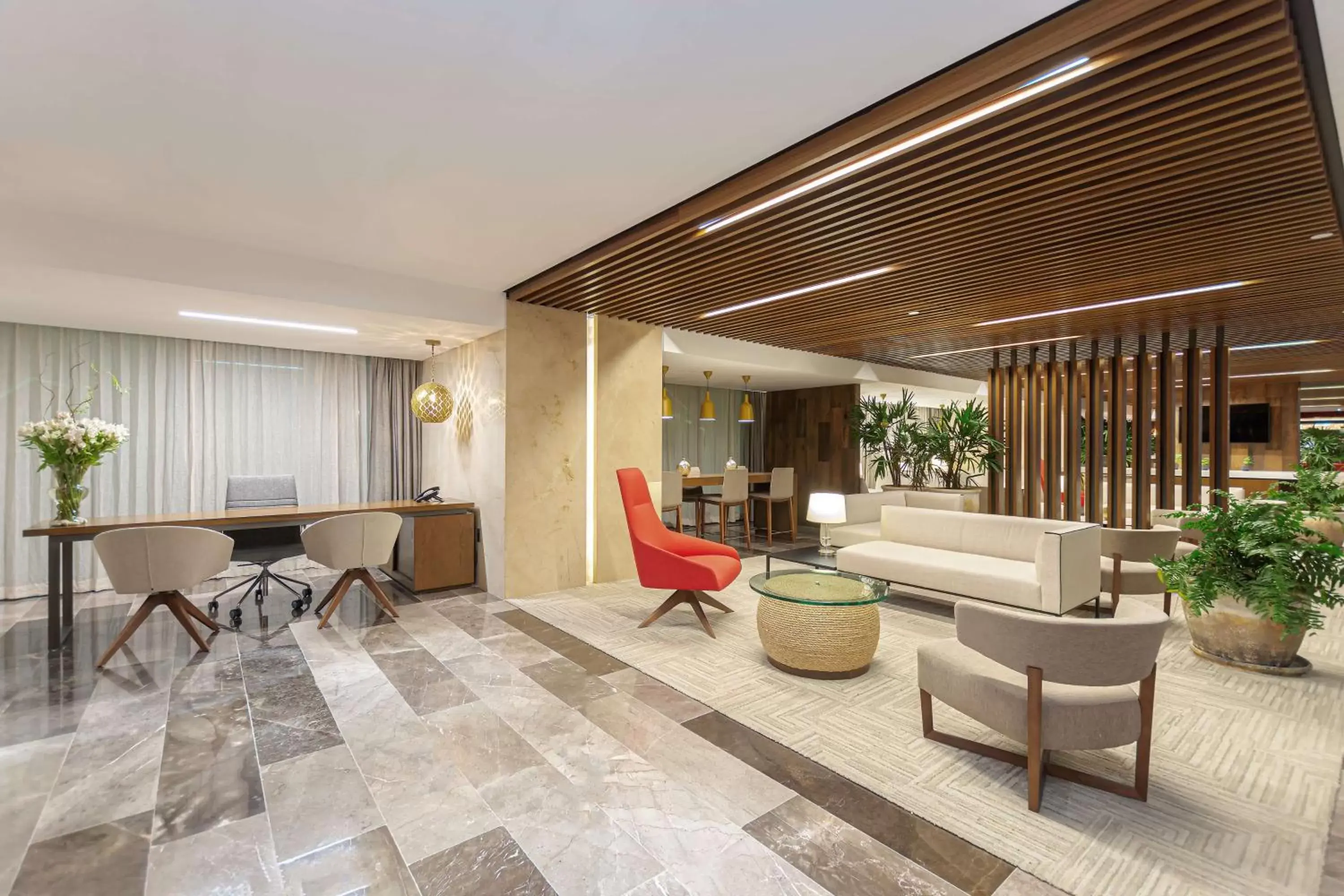 Living room, Lobby/Reception in NH Collection Merida Paseo Montejo