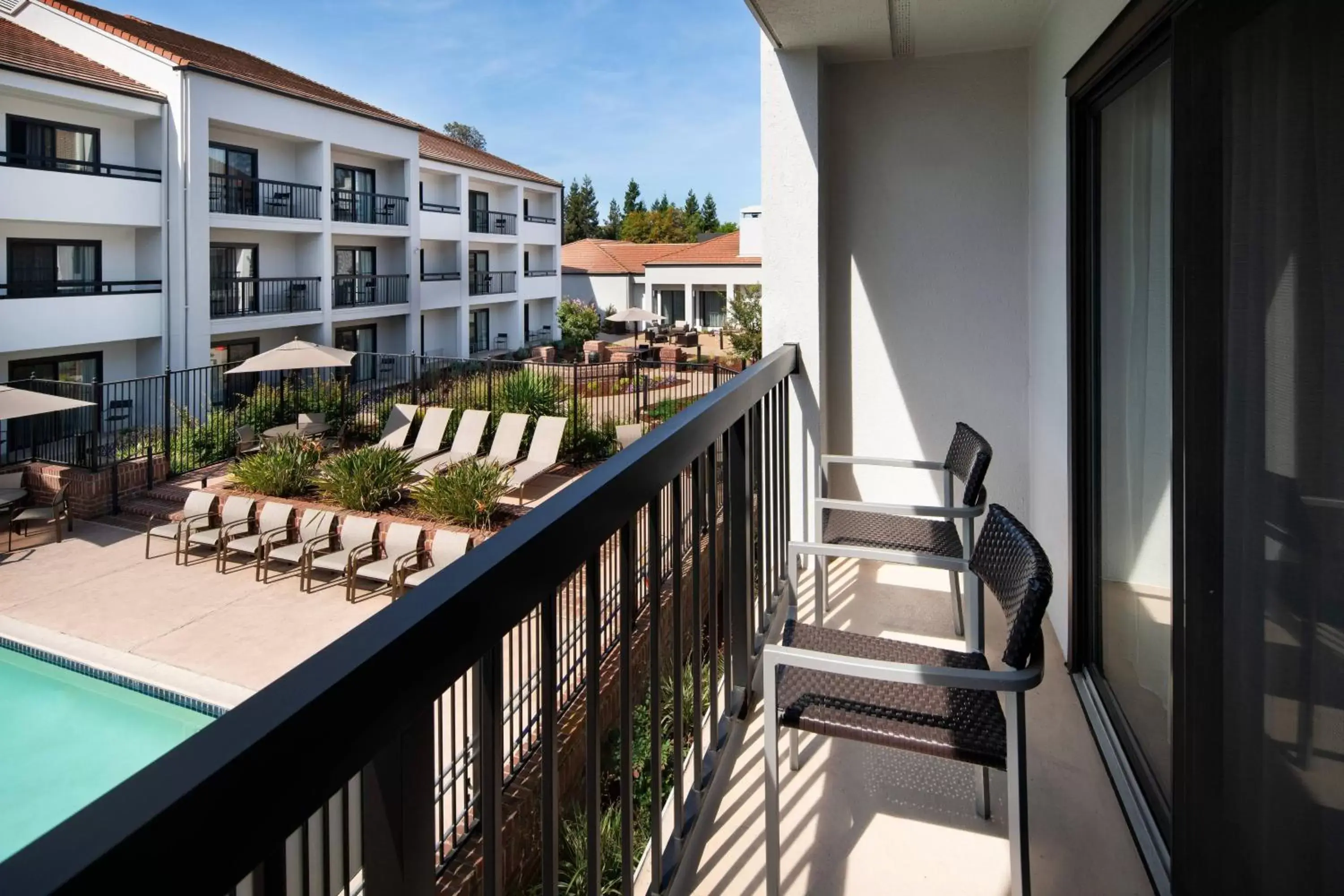 Photo of the whole room, Balcony/Terrace in Courtyard San Jose Cupertino