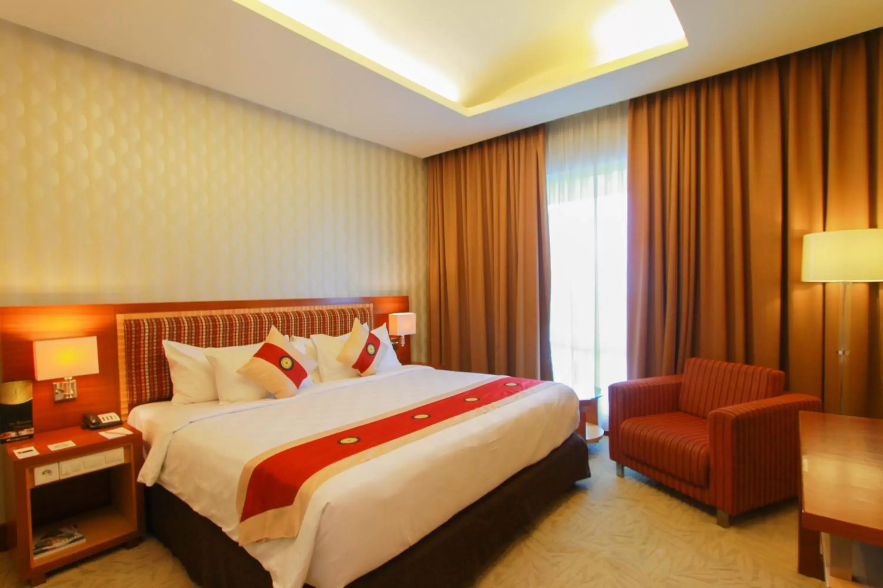 Photo of the whole room, Bed in Swiss-Belhotel Maleosan Manado Photo of the whole room, Bed in Swiss-Belhotel Maleosan Manado
