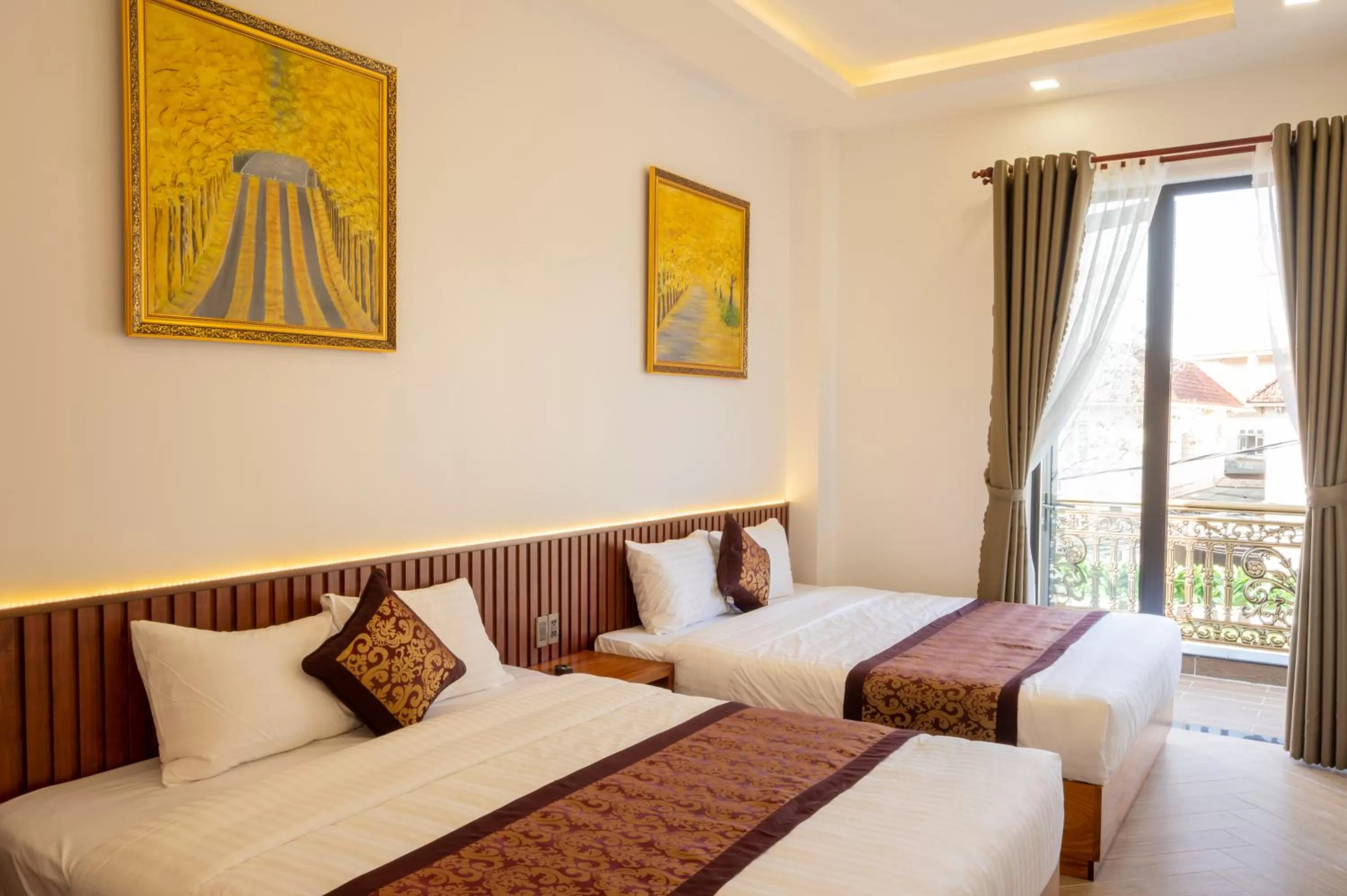 Bed in La Fleur Premium Central Apartment Hotel