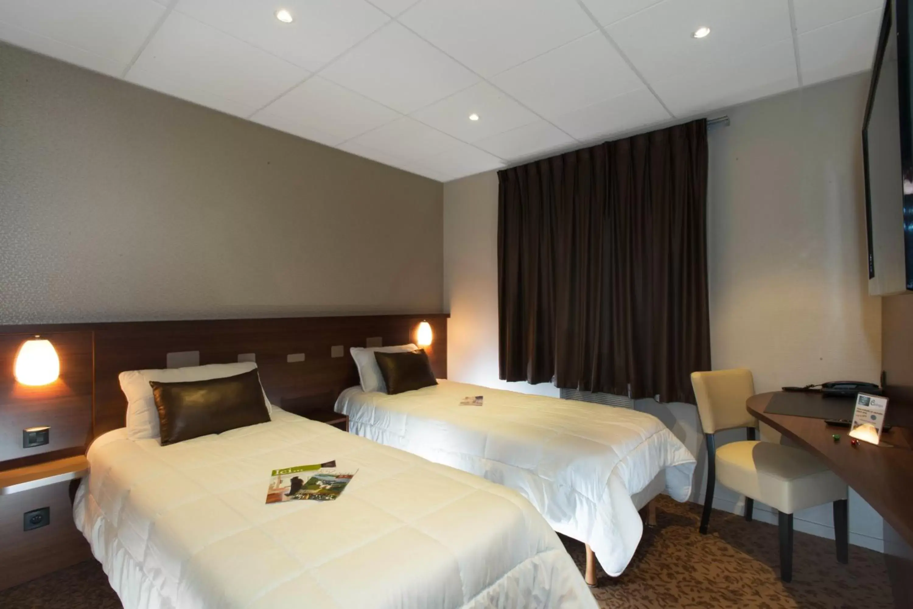 Bed, Room Photo in Brit Hotel Tours Sud – Le Cheops