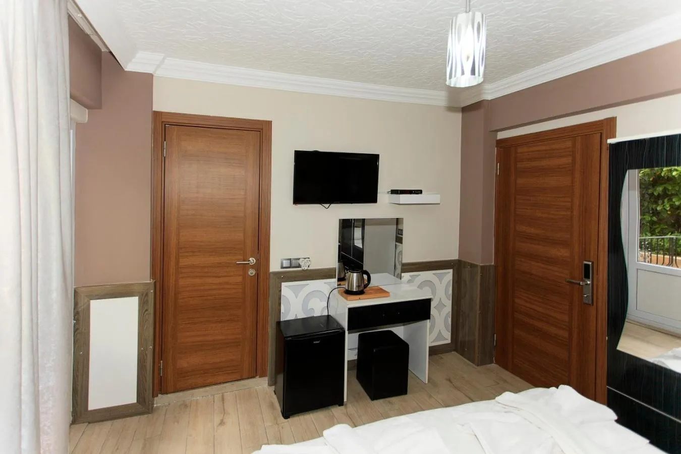 Massage, Bed in Green Peace Hotel