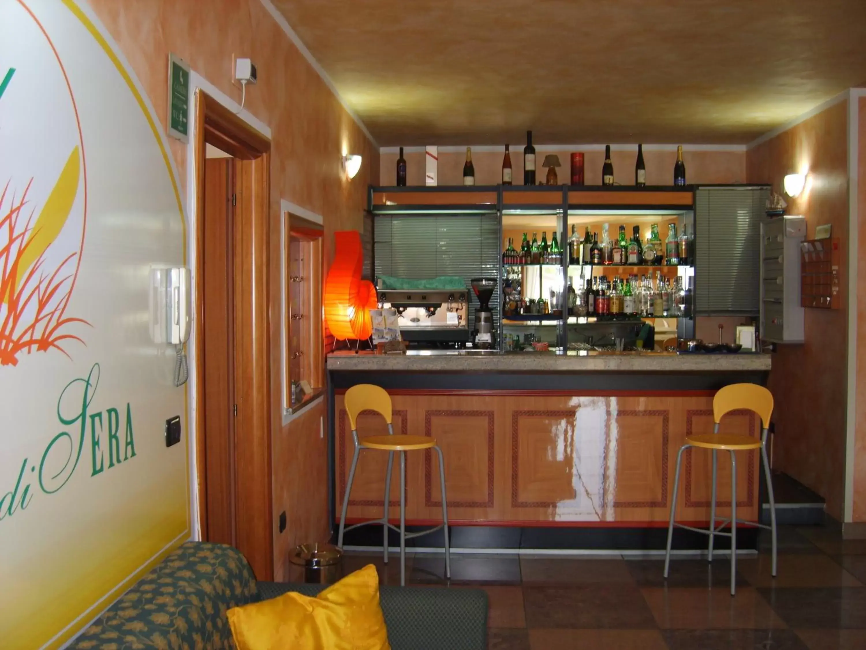 Lounge or bar, Lounge/Bar in Hotel Rosso Di Sera