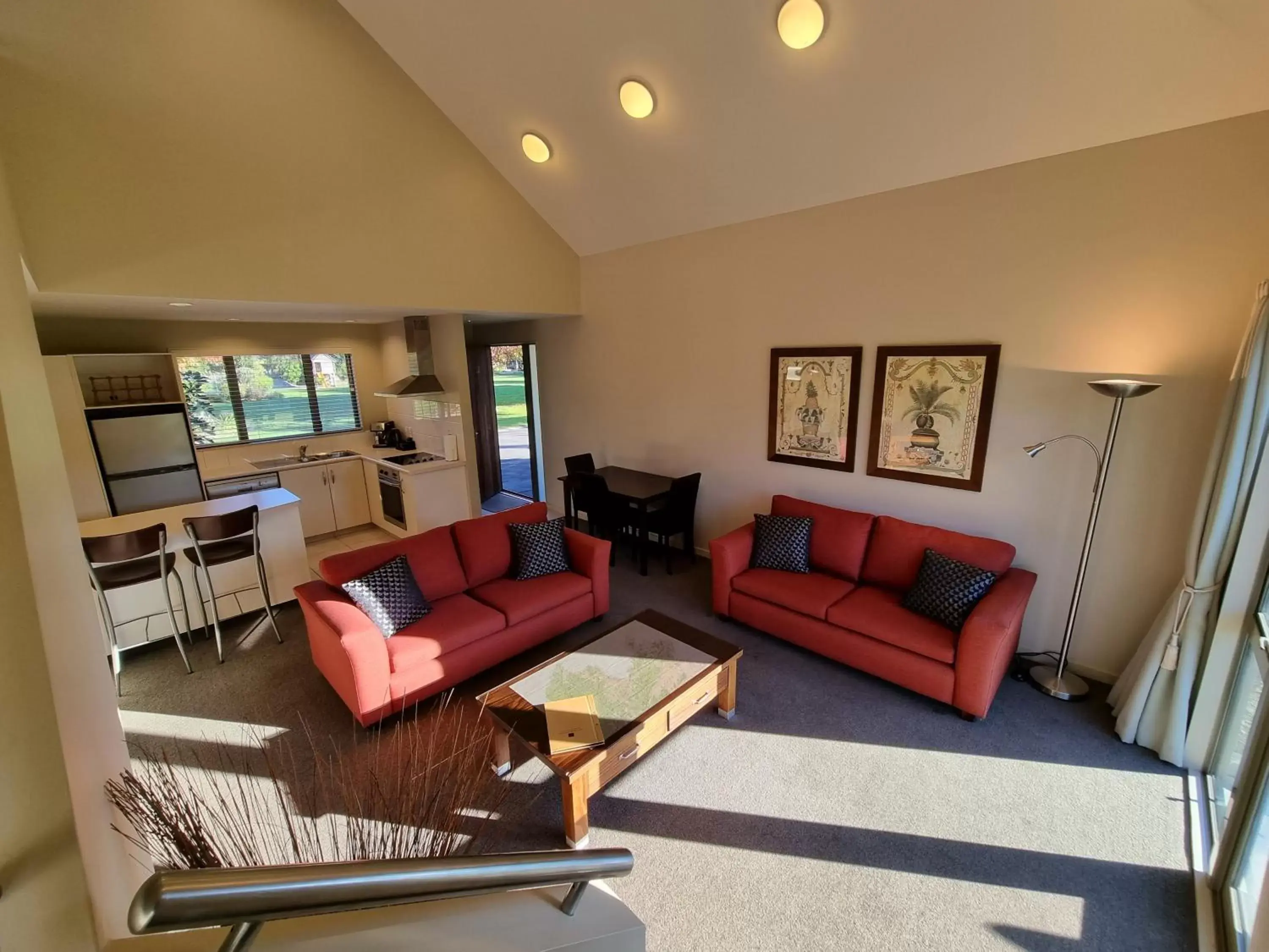 Living room, Seating Area in Vintners Retreat