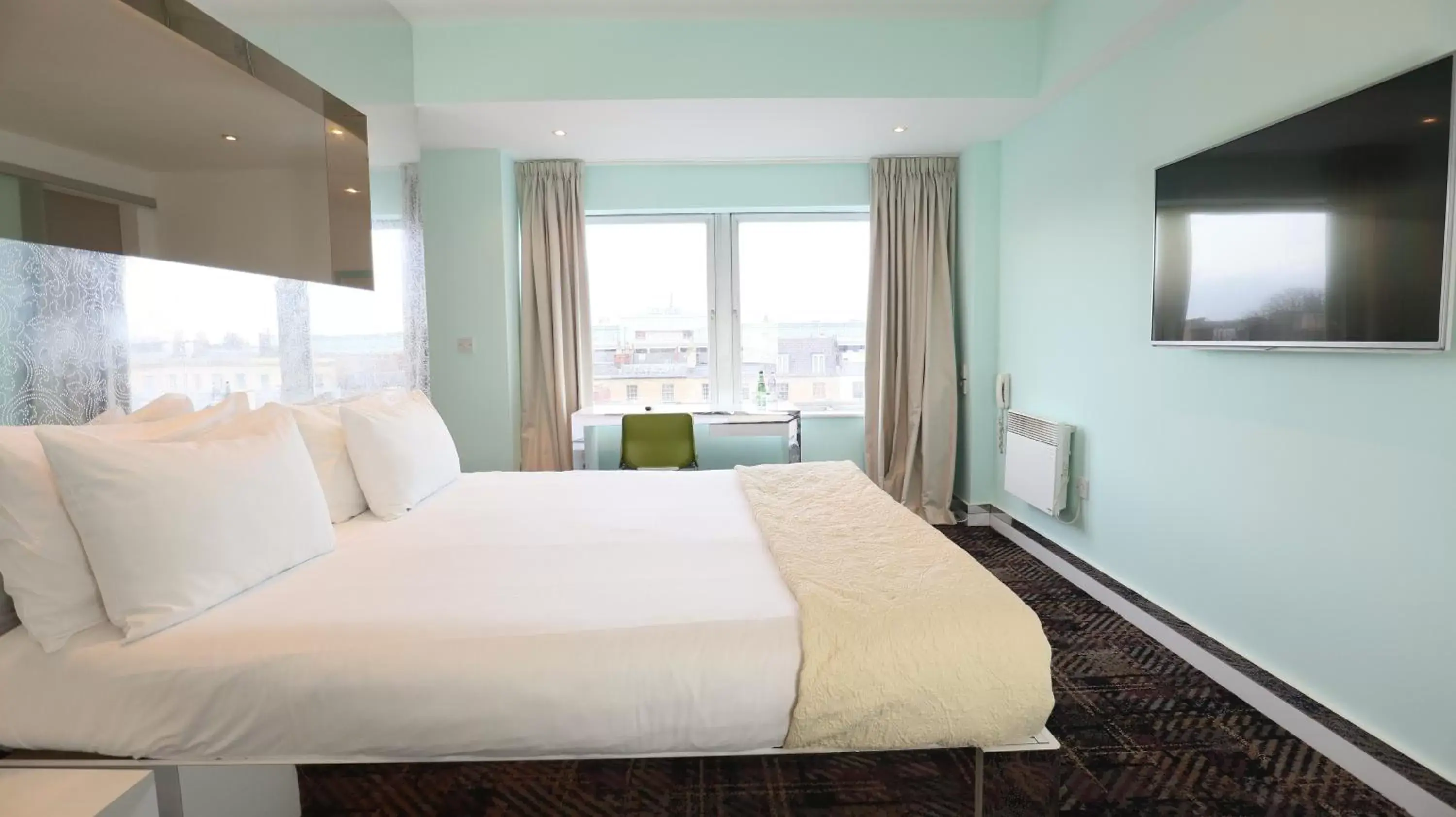 Bedroom, Bed in Citrus Hotel Cheltenham by Compass Hospitality