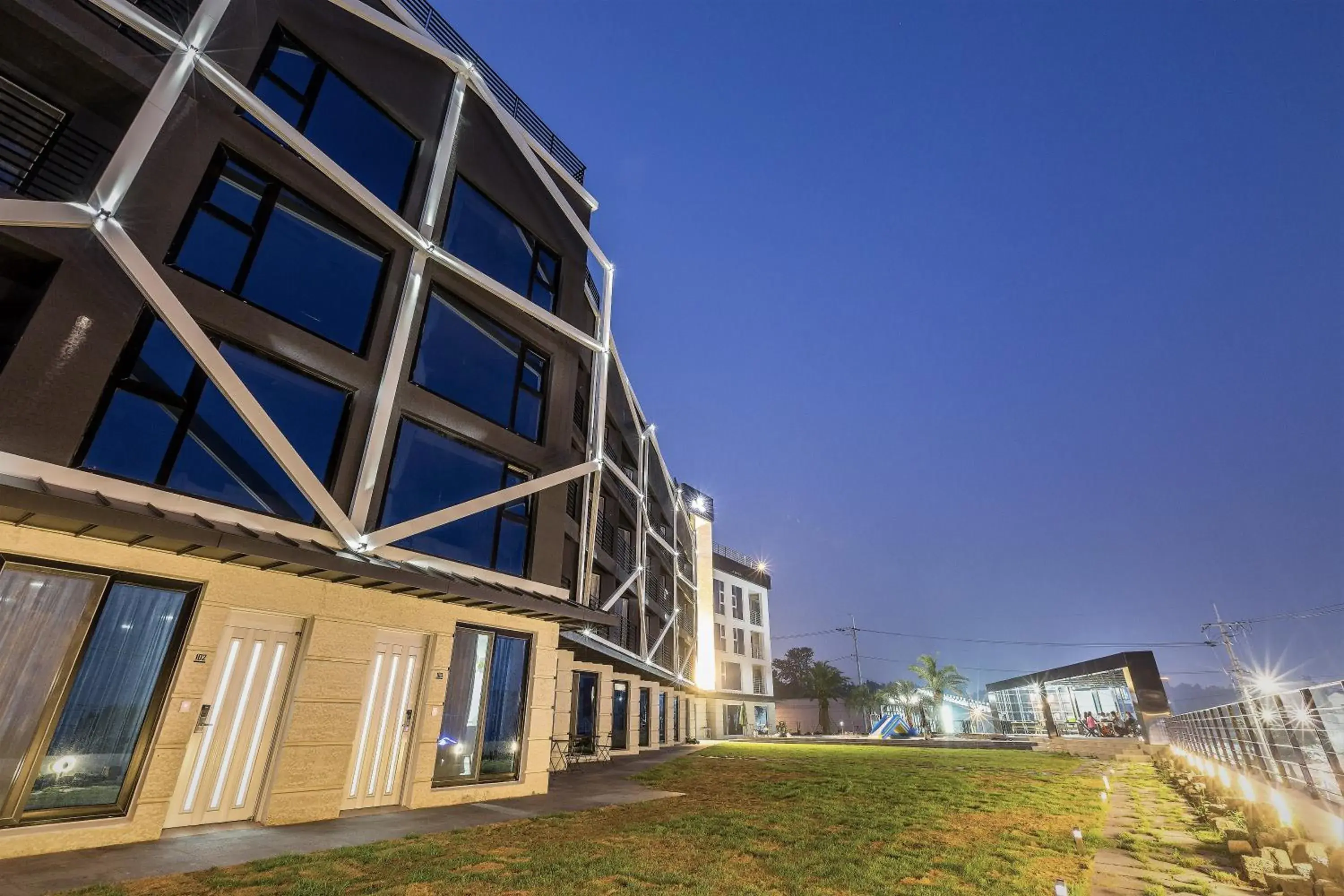 Property building in Gladsheim Hotel Property building in Gladsheim Hotel