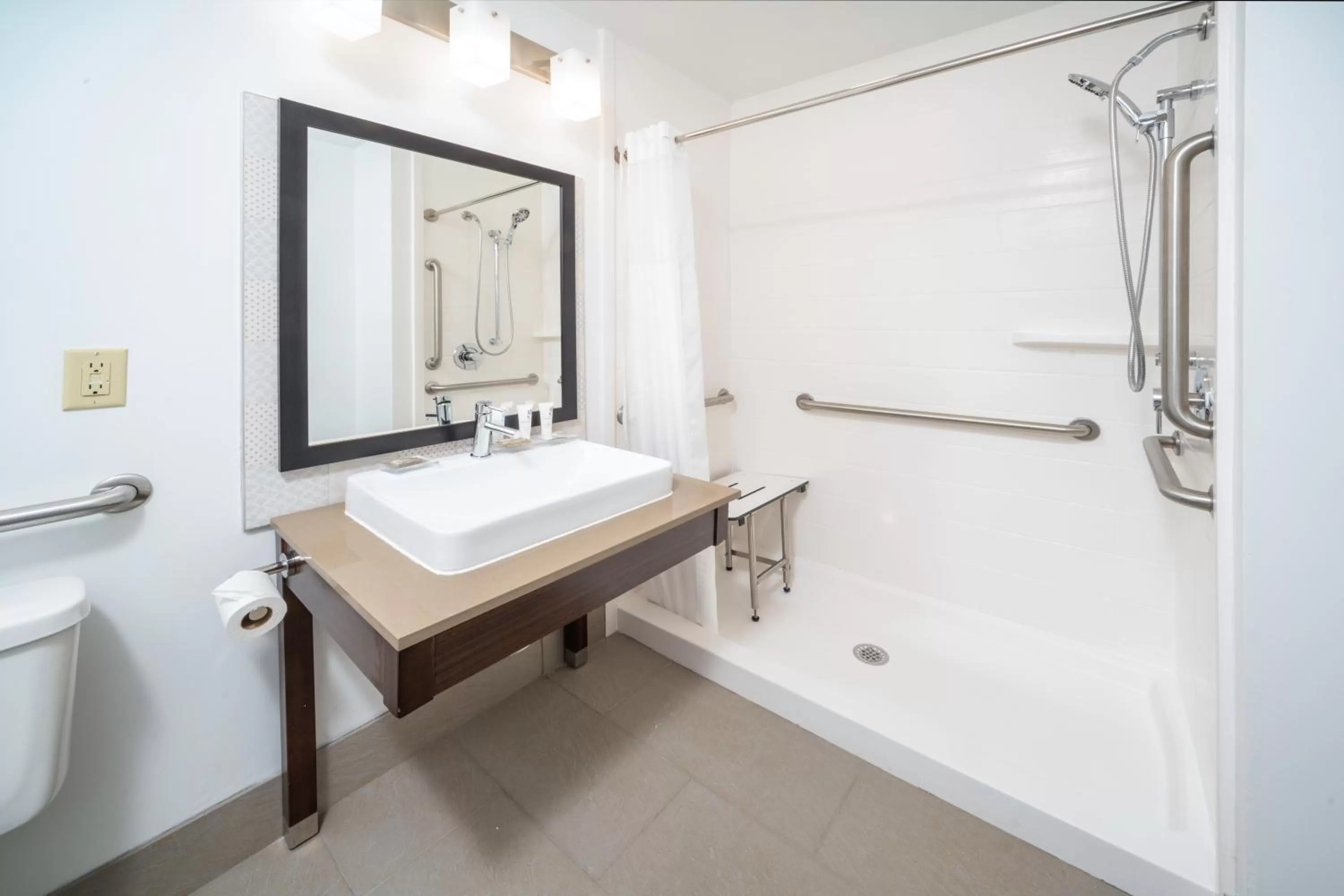 Bathroom in Country Inn & Suites by Radisson, Cumming near NorthSide Hospital Forsyth