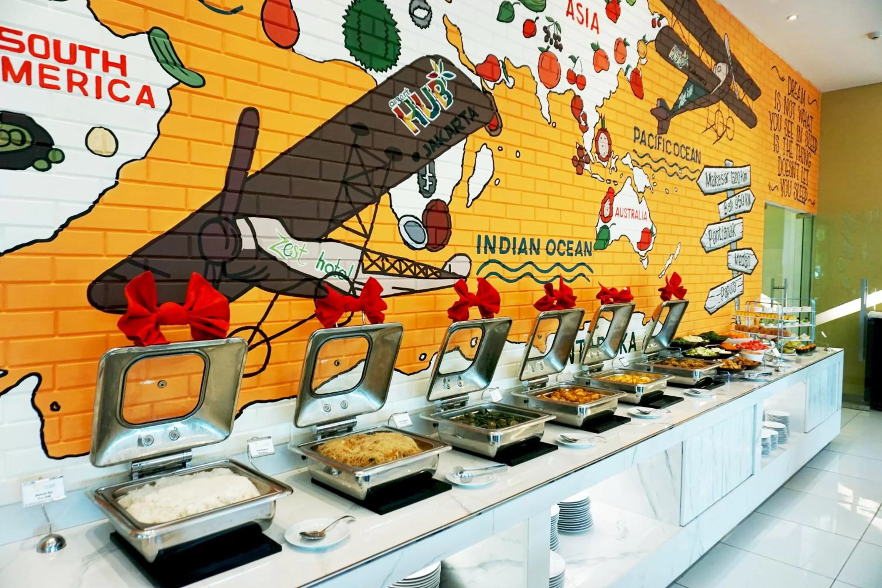 Restaurant/places to eat in Zest Airport Jakarta by Swiss-Belhotel International