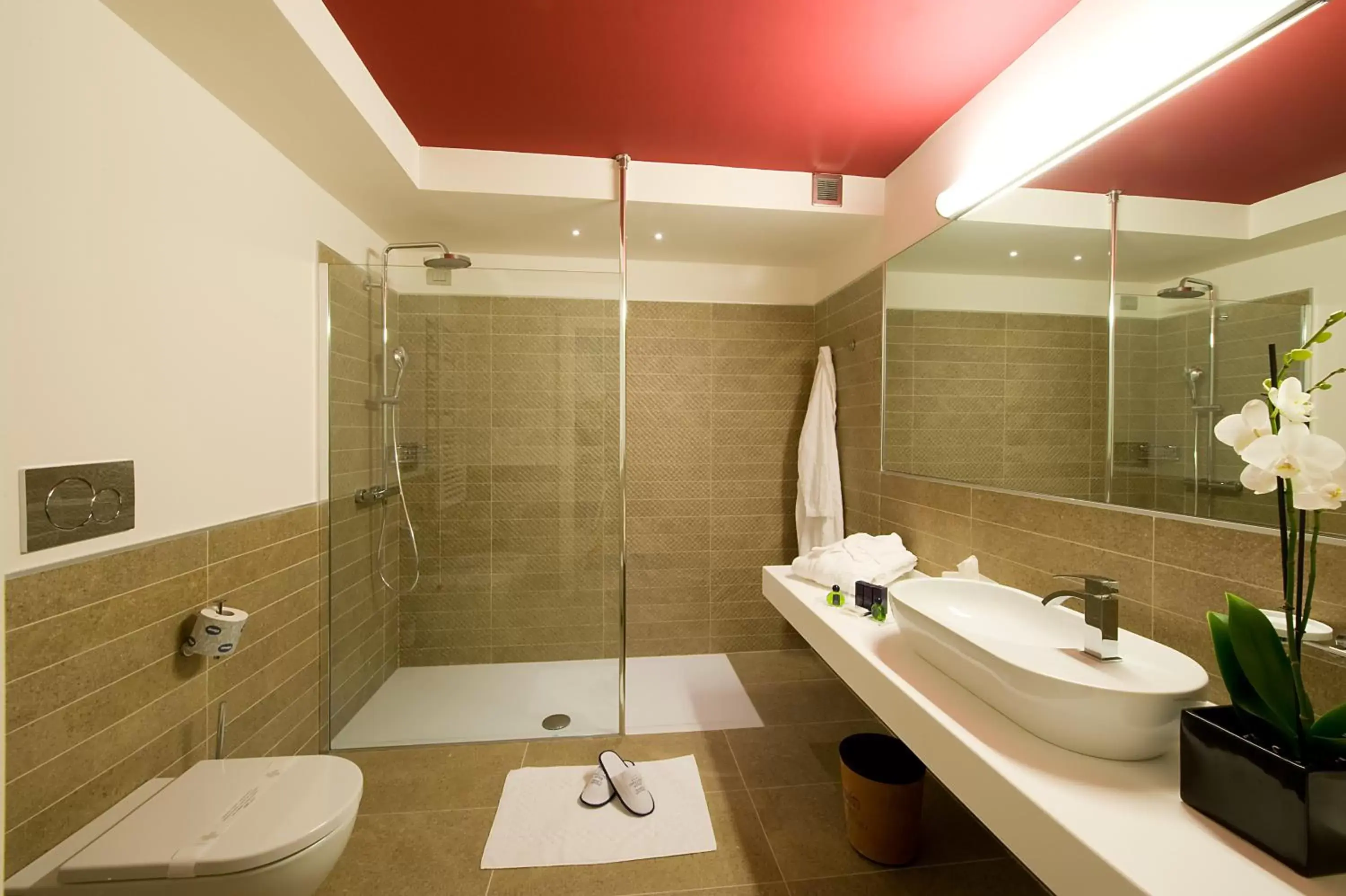Bathroom in Relais dell'Olmo