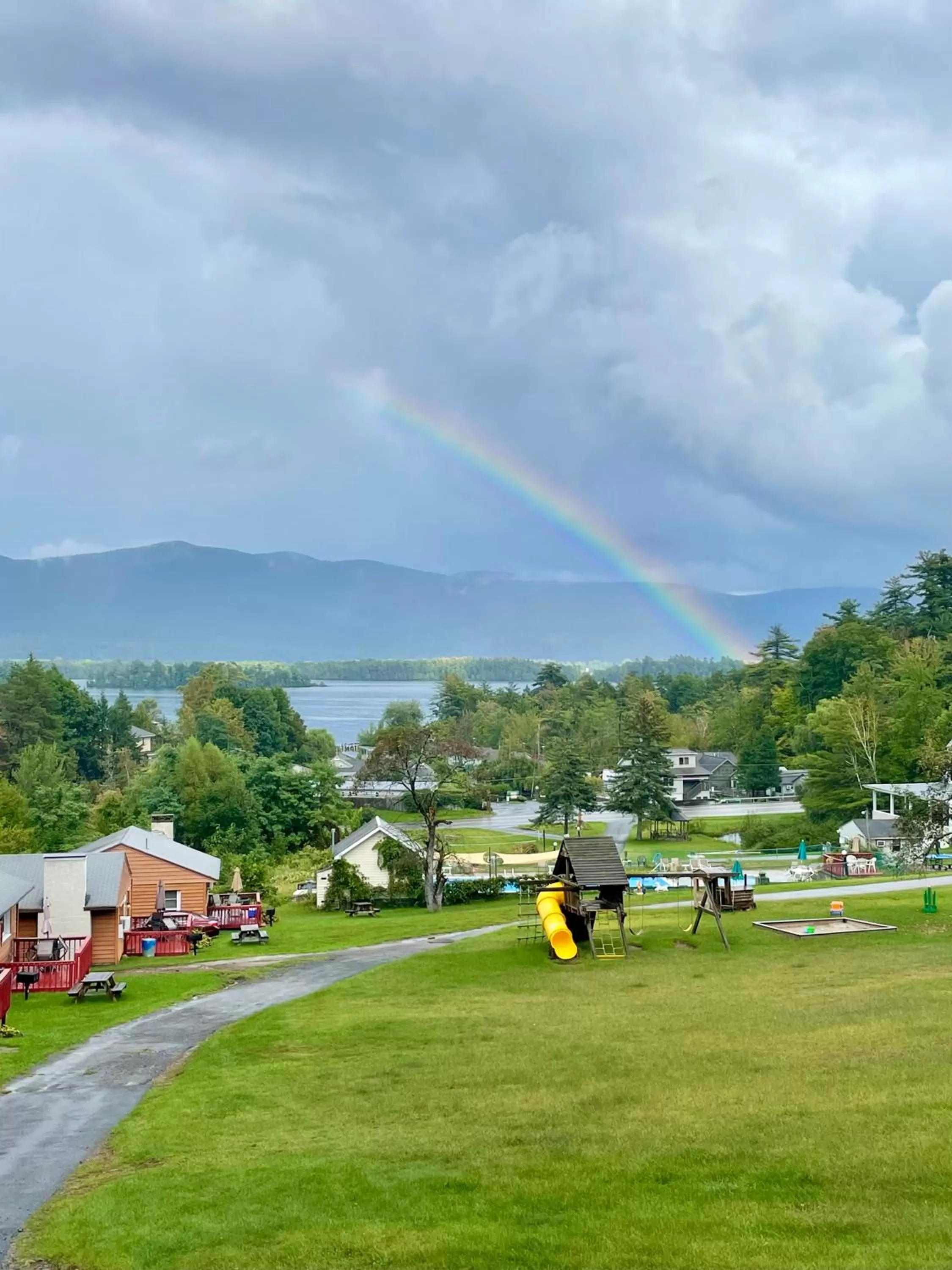 Lake view in Hill View Motel and Cottages