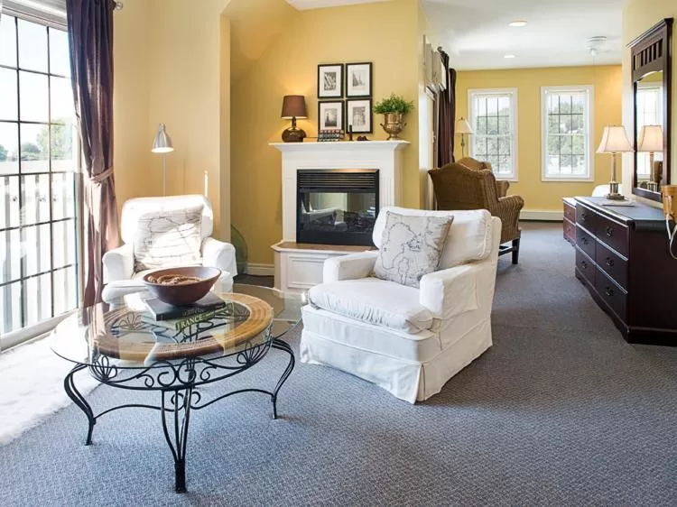Shower in Inn on the Harbour and Telegraph House
