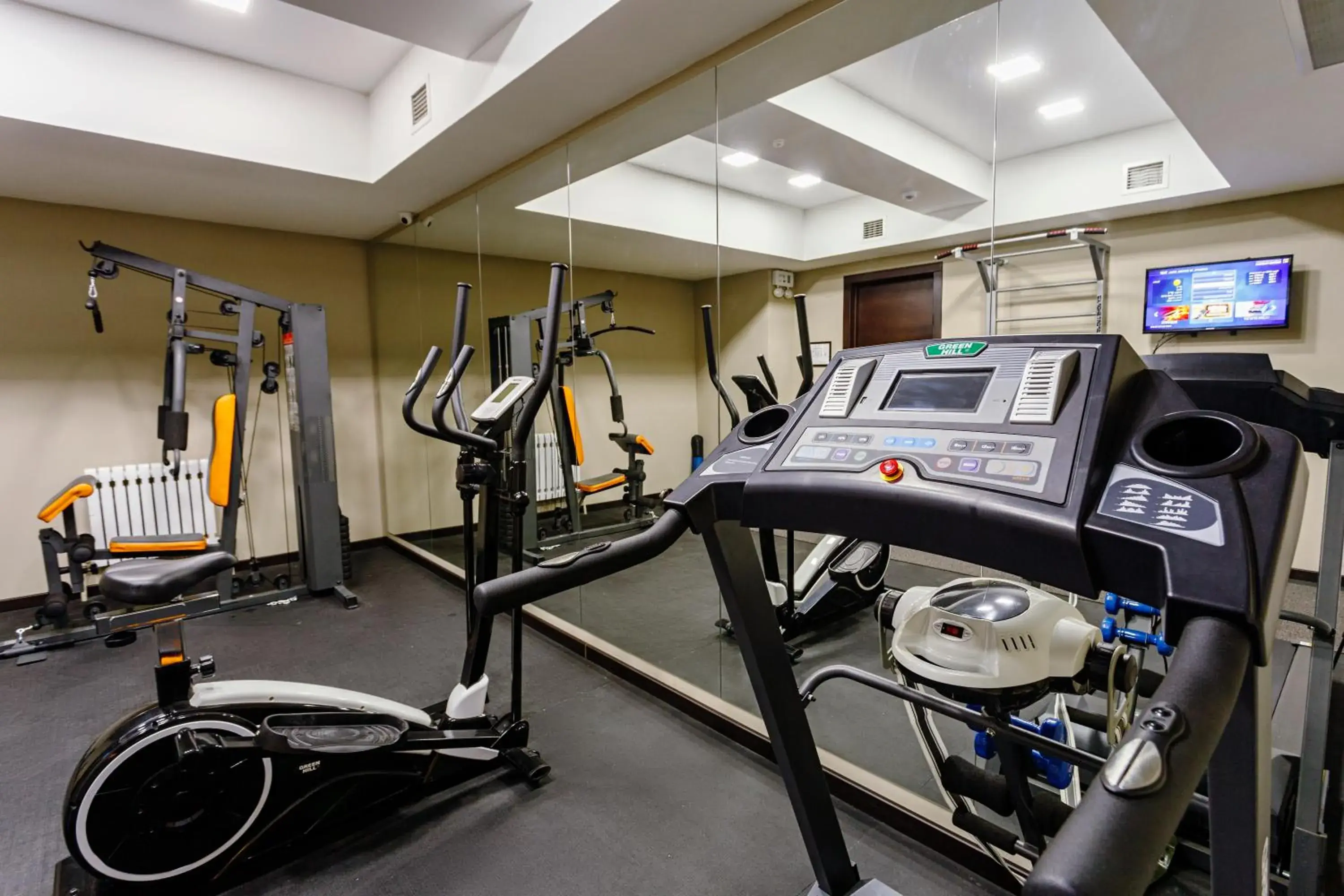 Fitness centre/facilities in Solutel Hotel Fitness centre/facilities in Solutel Hotel