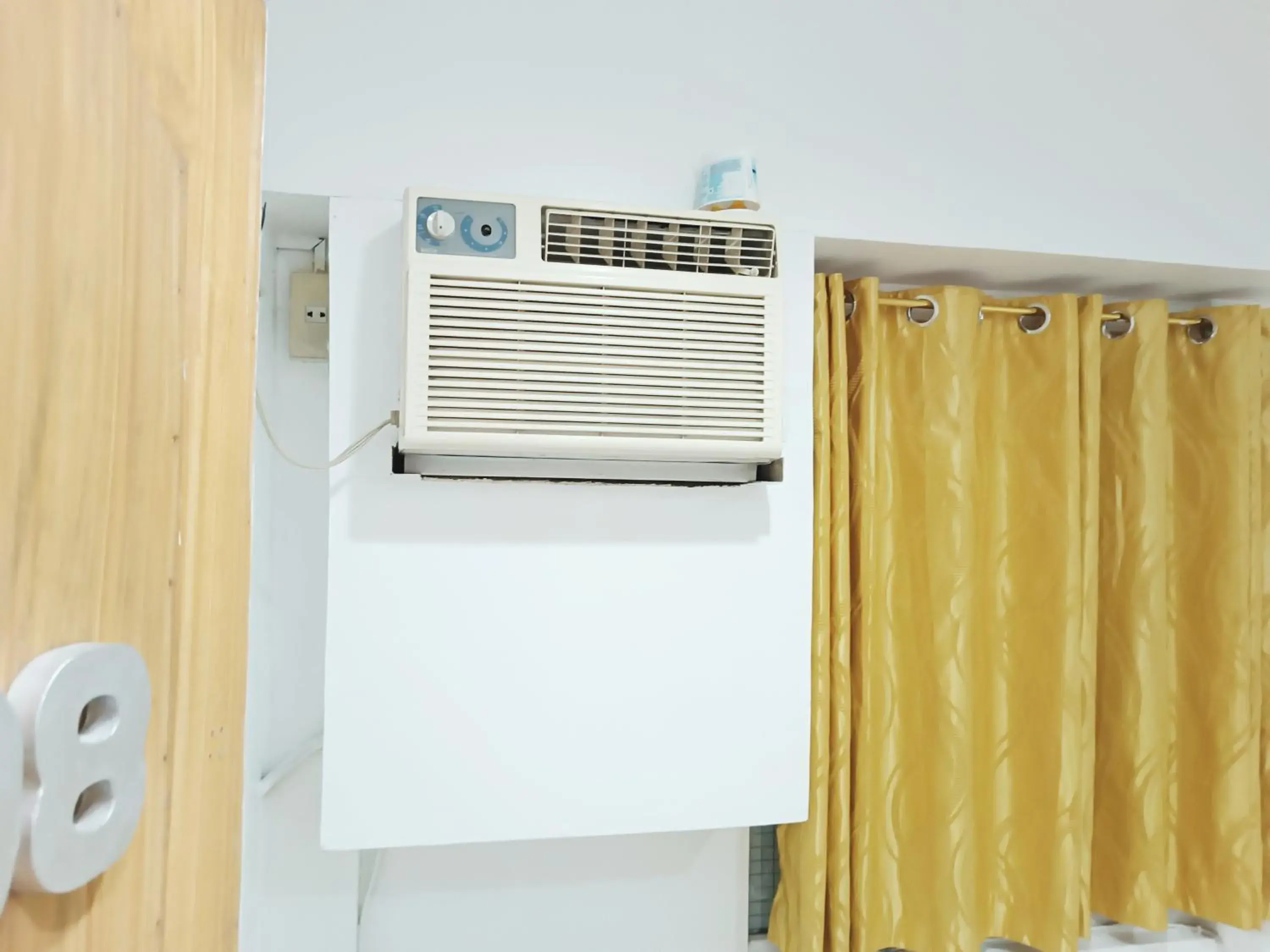 air conditioner, TV/Entertainment Center in 8hostel