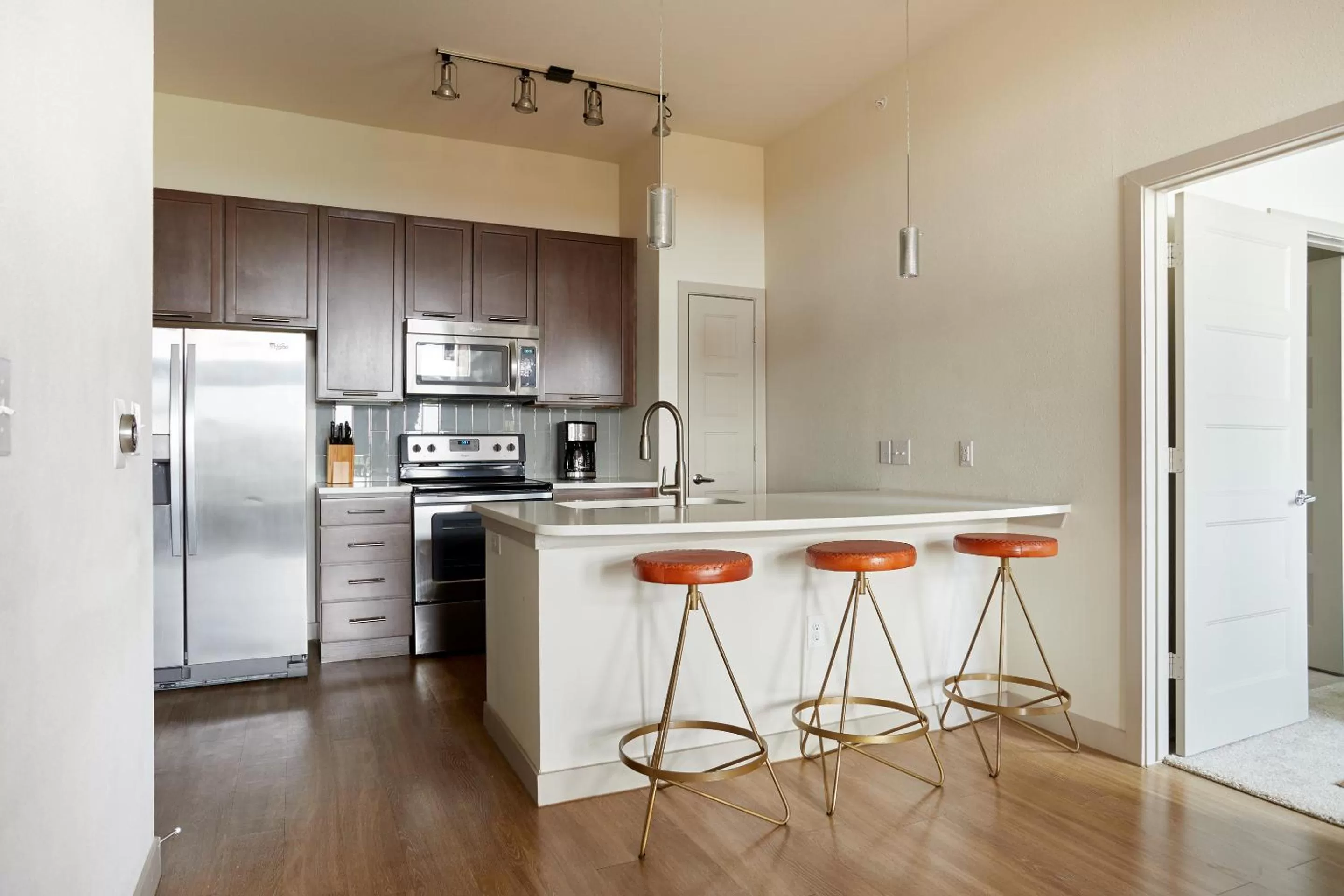 Living room, Kitchen/Kitchenette in Sonder at La Villita