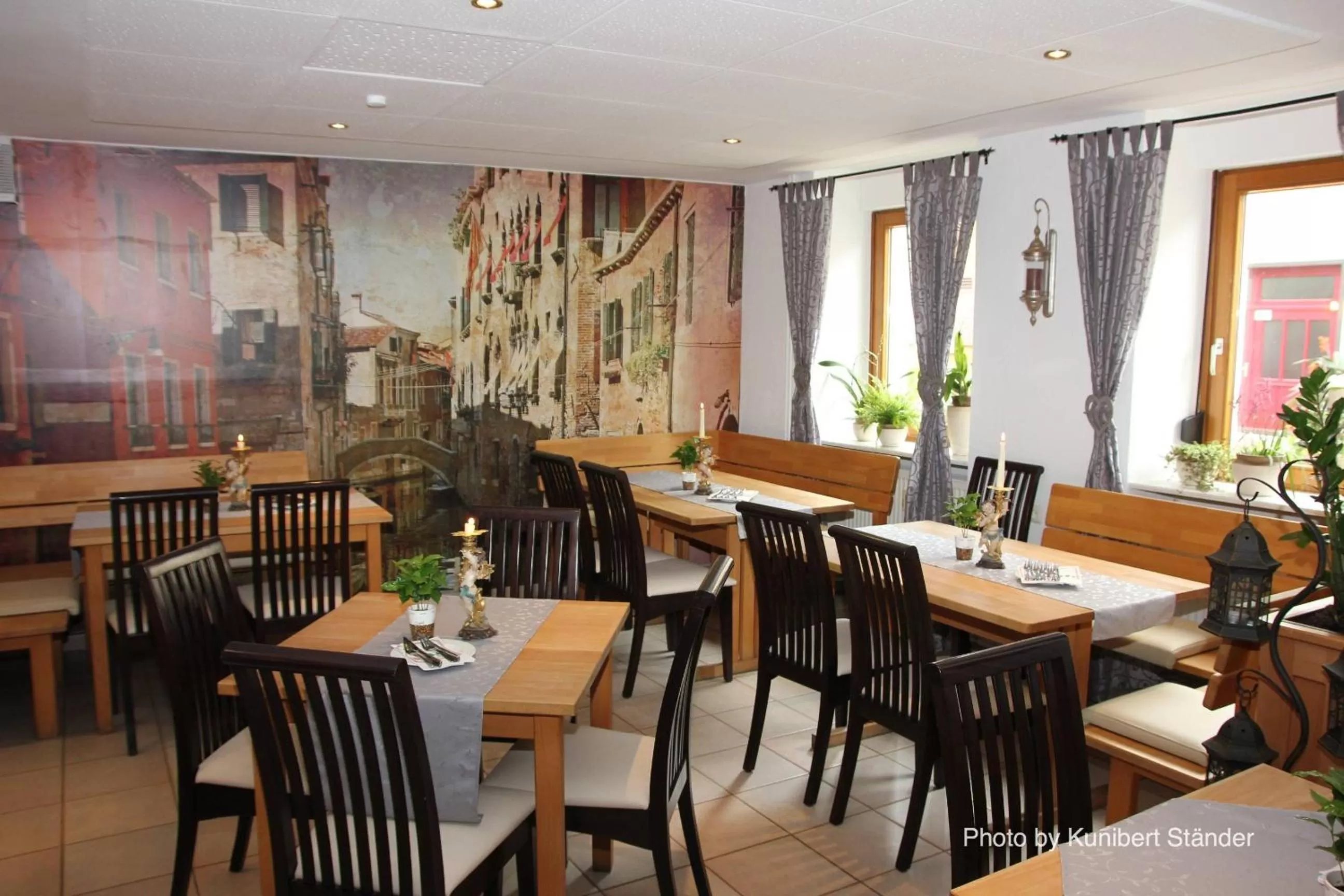 Restaurant/places to eat in Hotel Engel