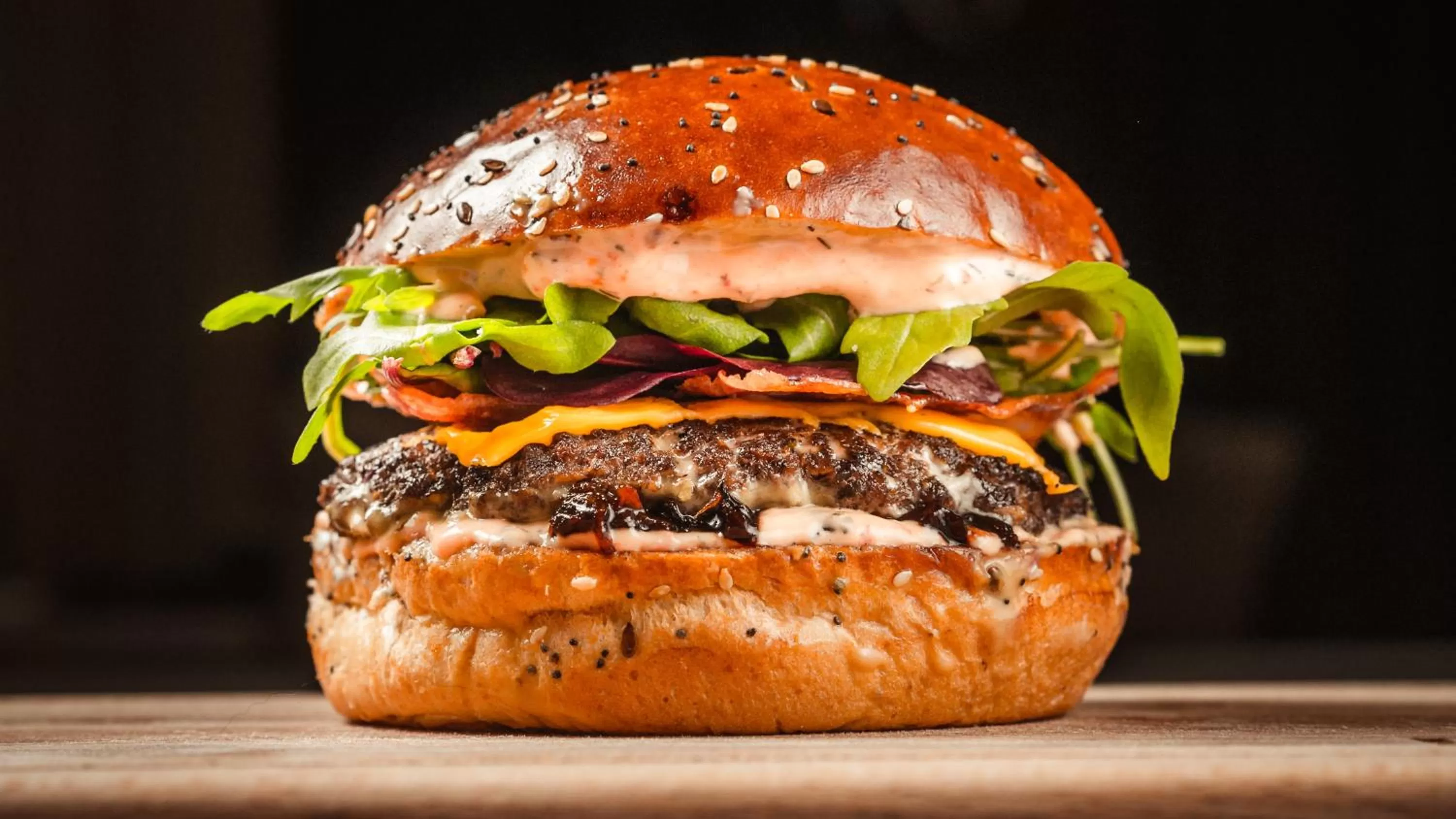 Restaurant/places to eat in Royal Airport Hotel