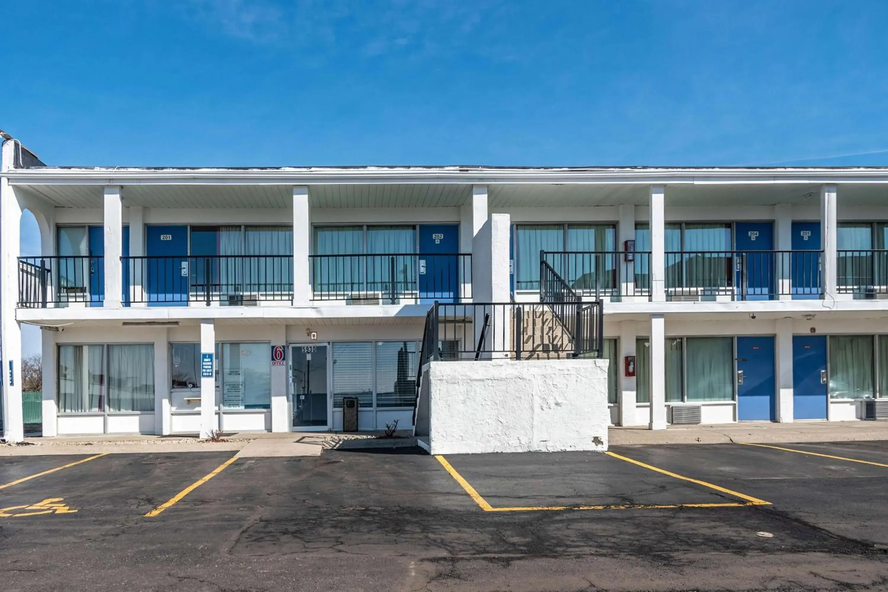 Property Building in Motel 6-Columbus, OH