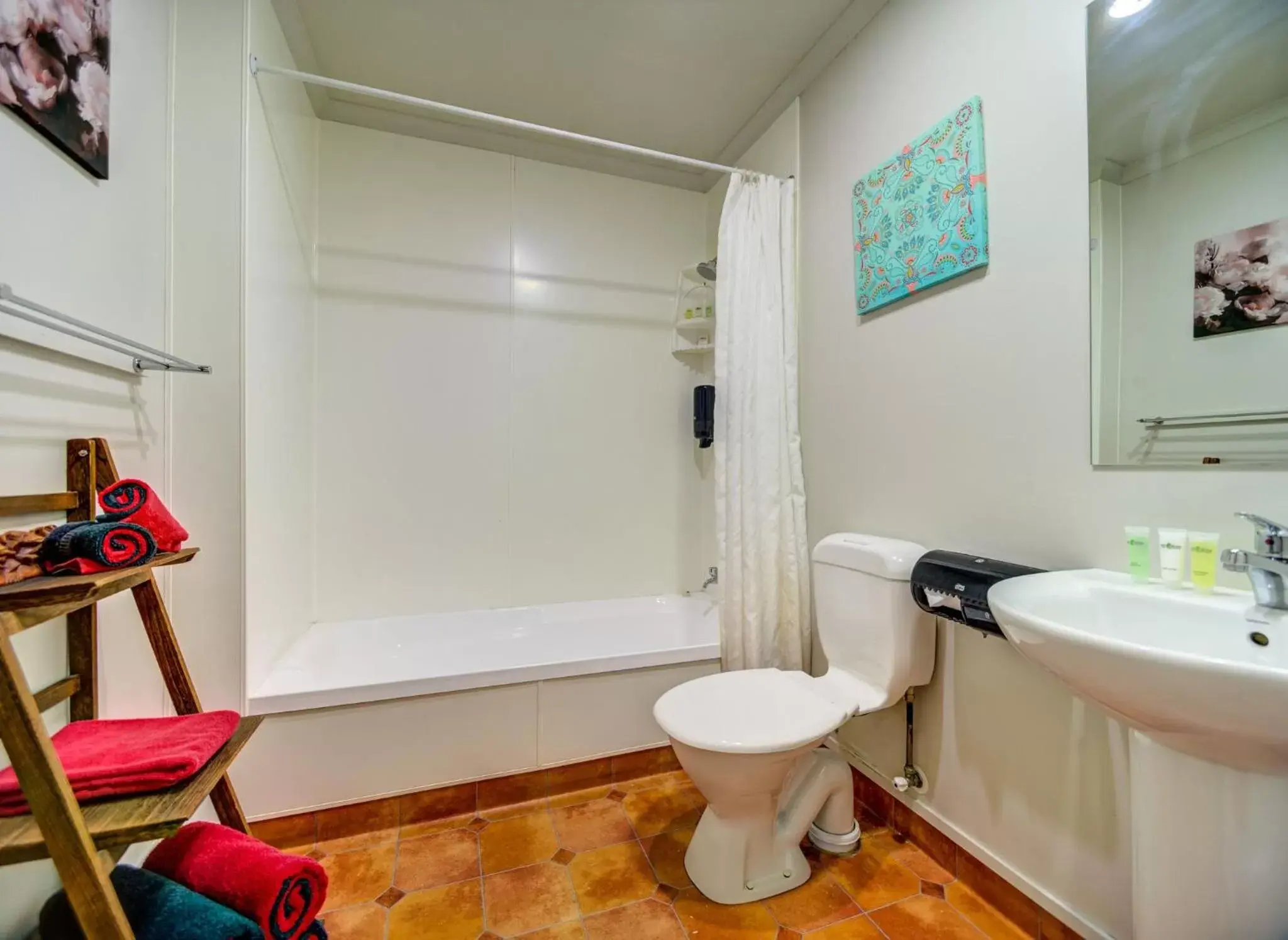 Toilet, Bathroom in Silver Fern Lodge
