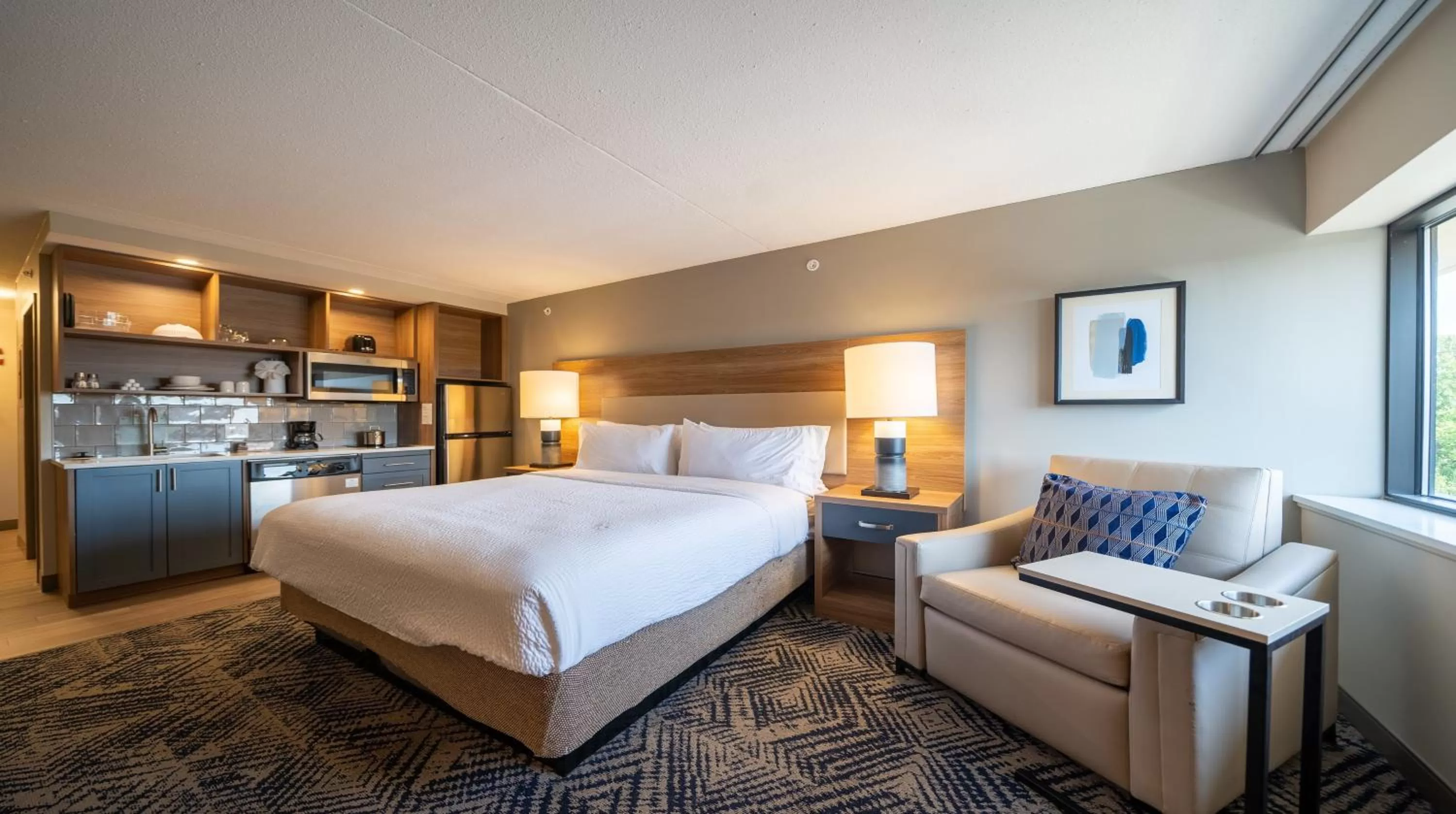 Photo of the whole room, Bed in Candlewood Suites - Cleveland South - Independence by IHG