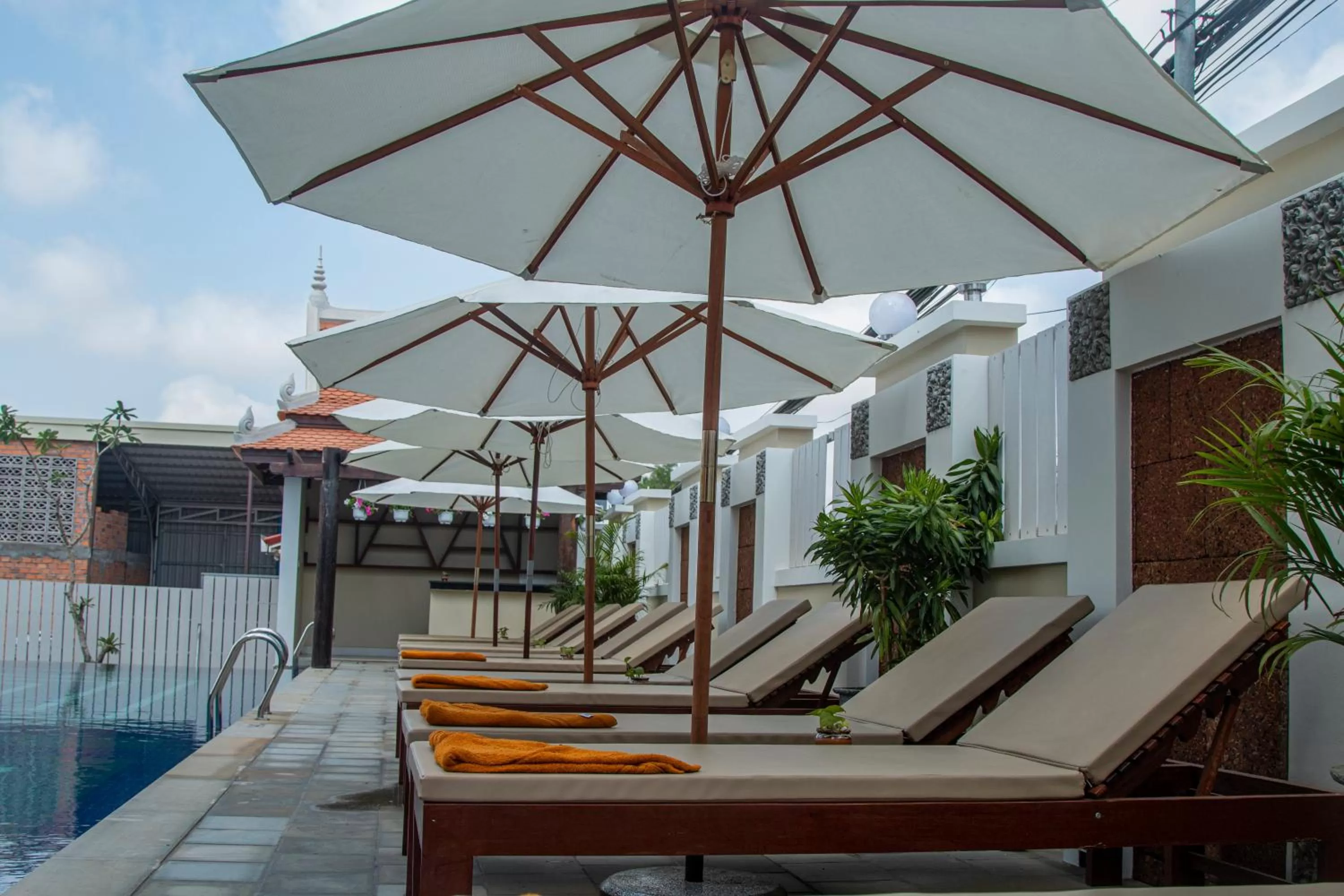 Swimming pool in Kampong Thom Palace Hotel