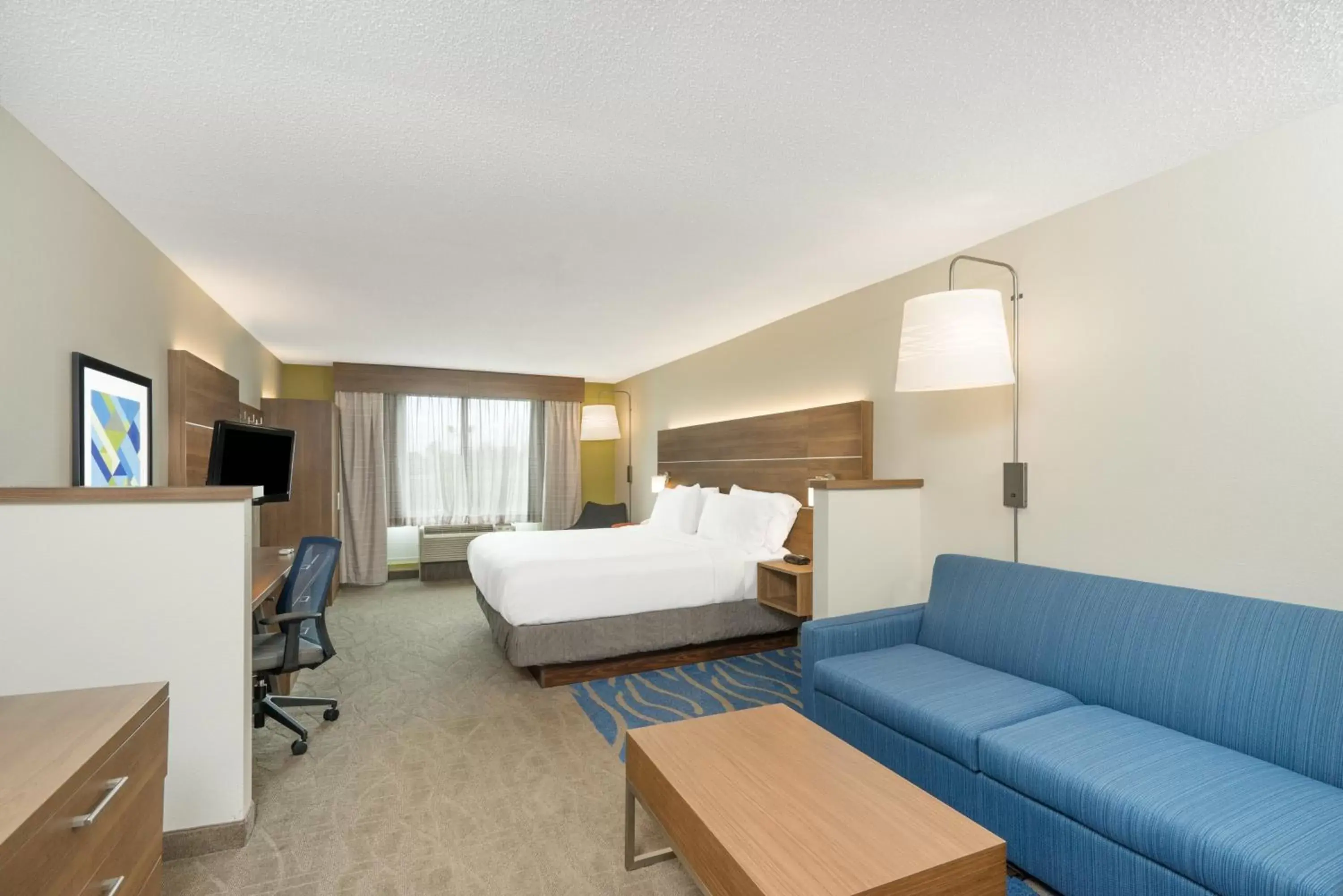 Photo of the whole room in Holiday Inn Express Hotel & Suites Frankfort, an IHG Hotel