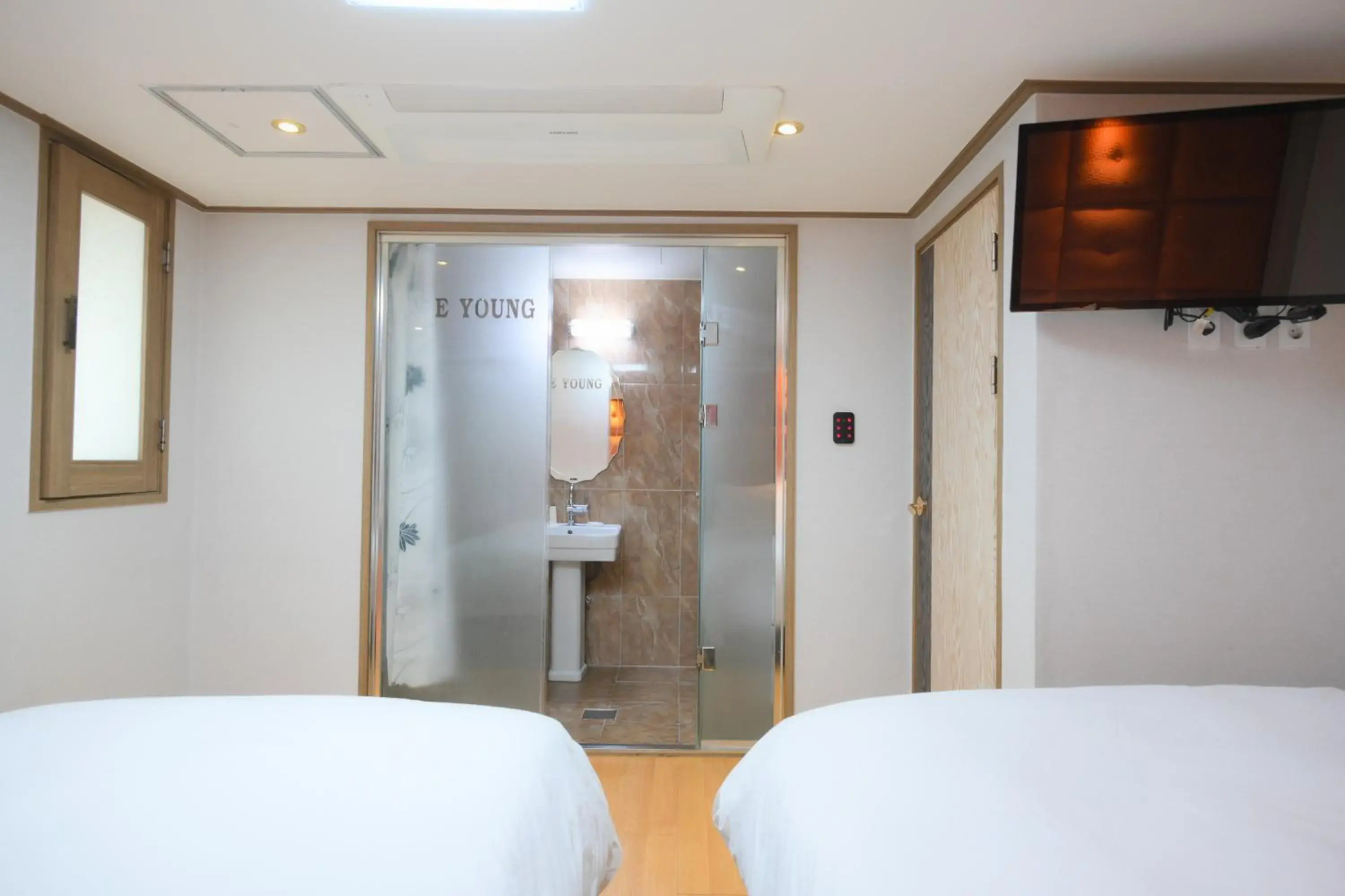 Bed in Daeyoung Hotel Myeongdong